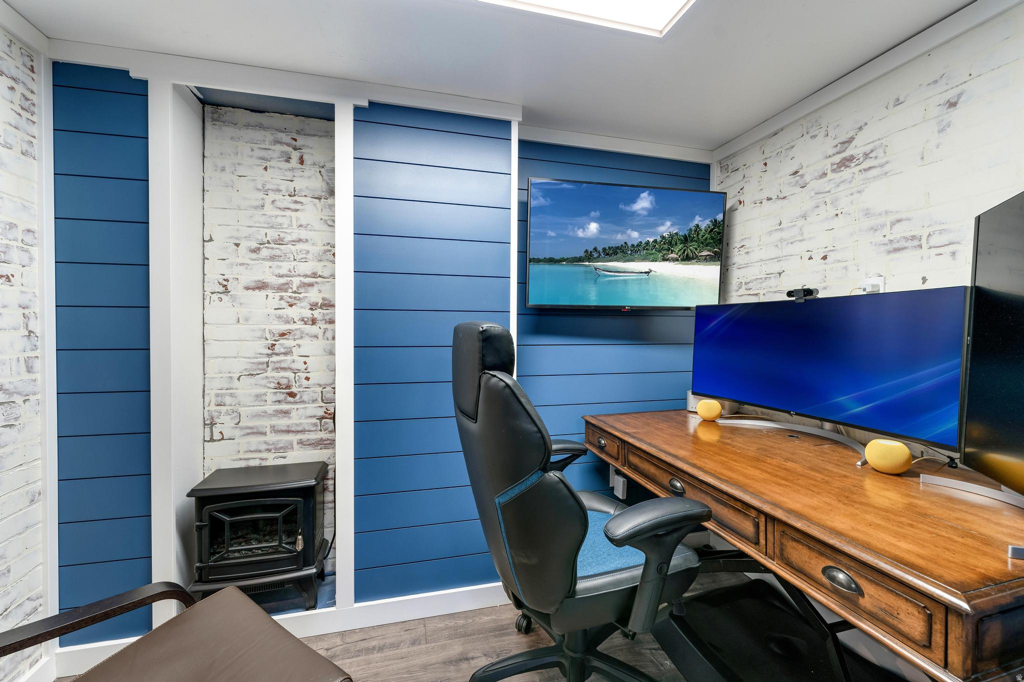 main property photo 40