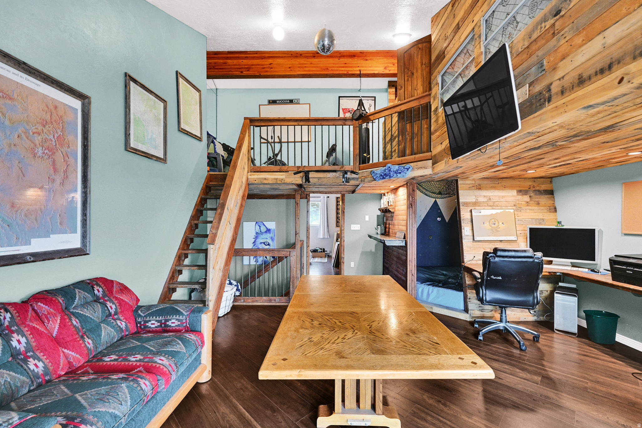 main property photo 16
