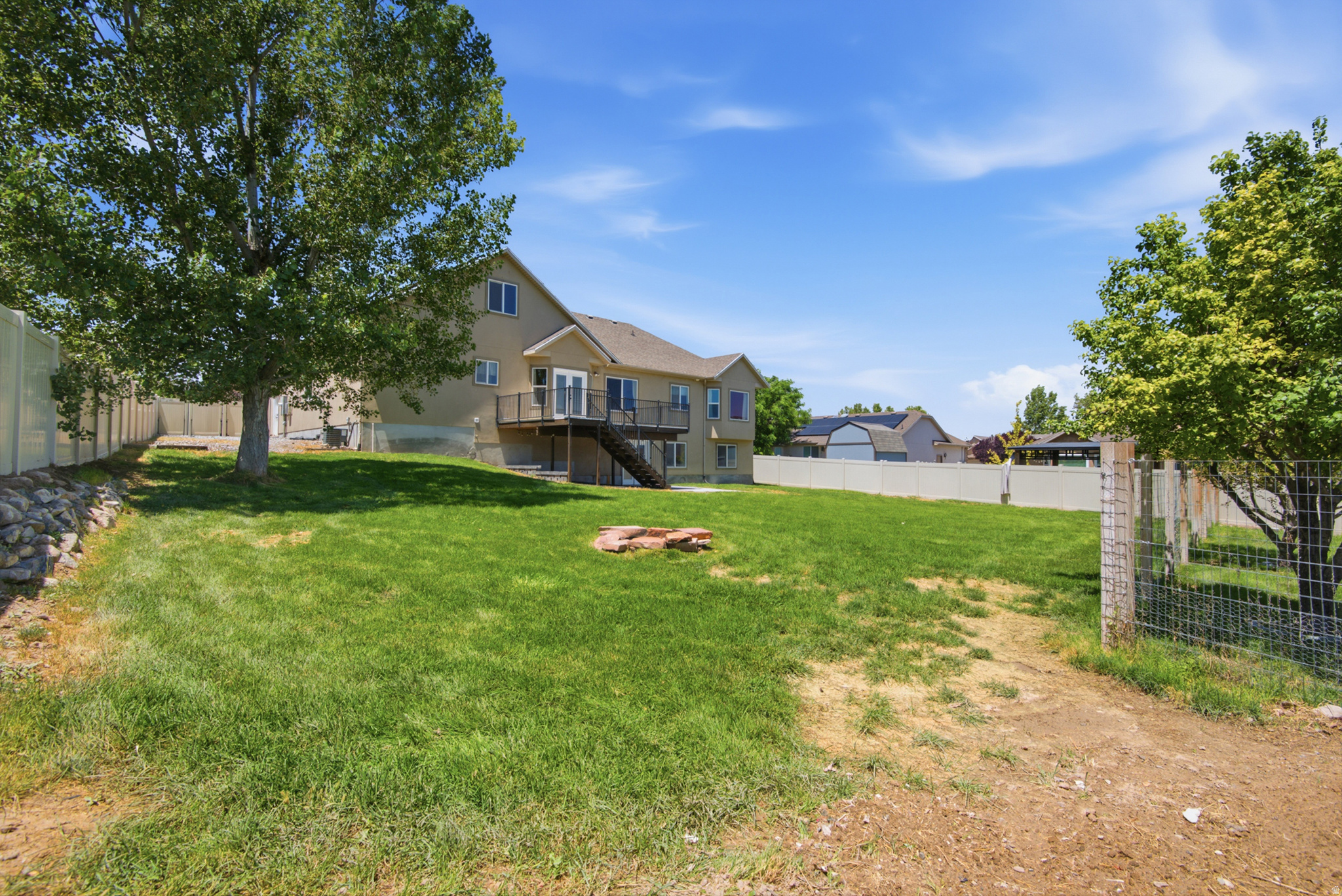 main property photo 45