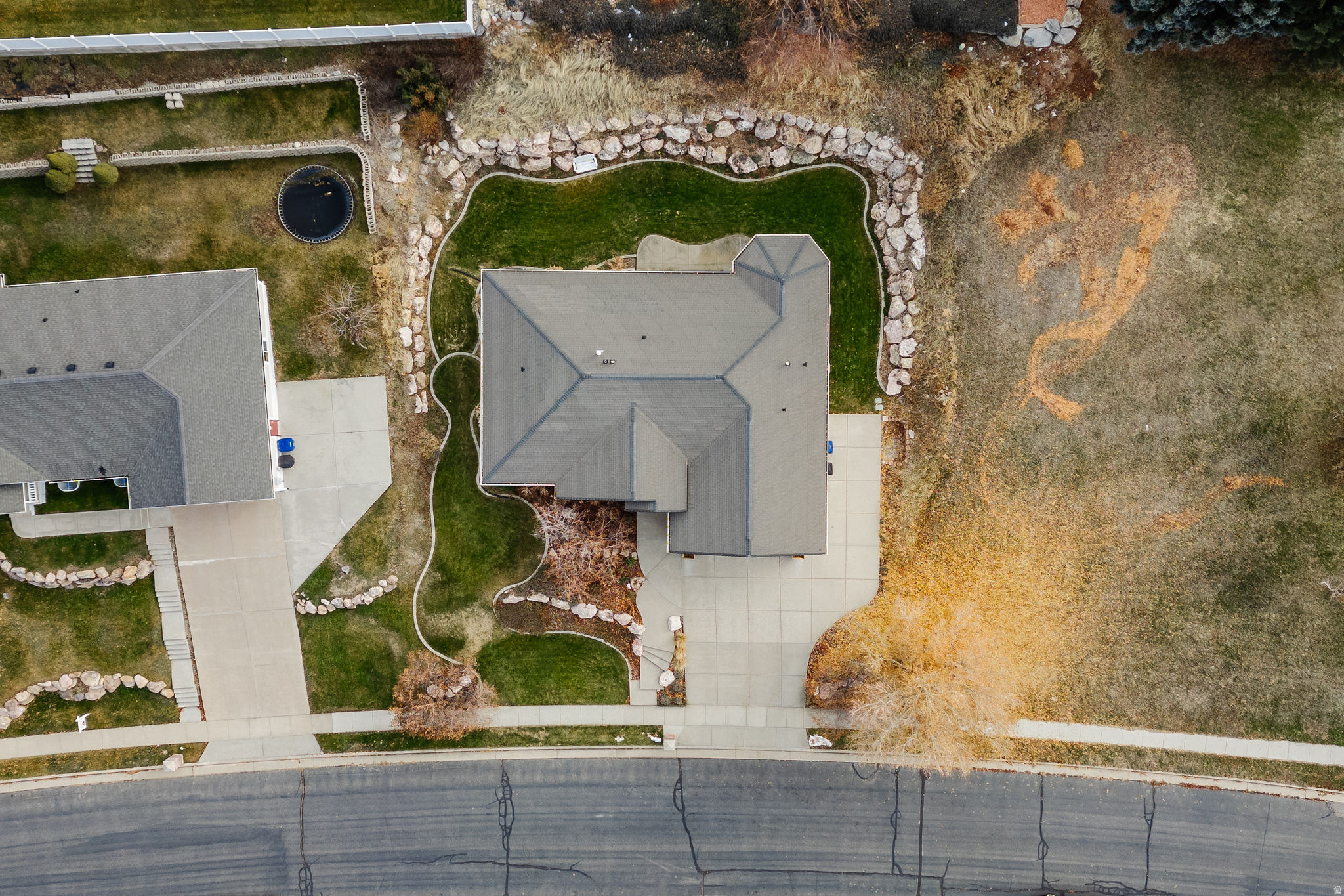 main property photo 13