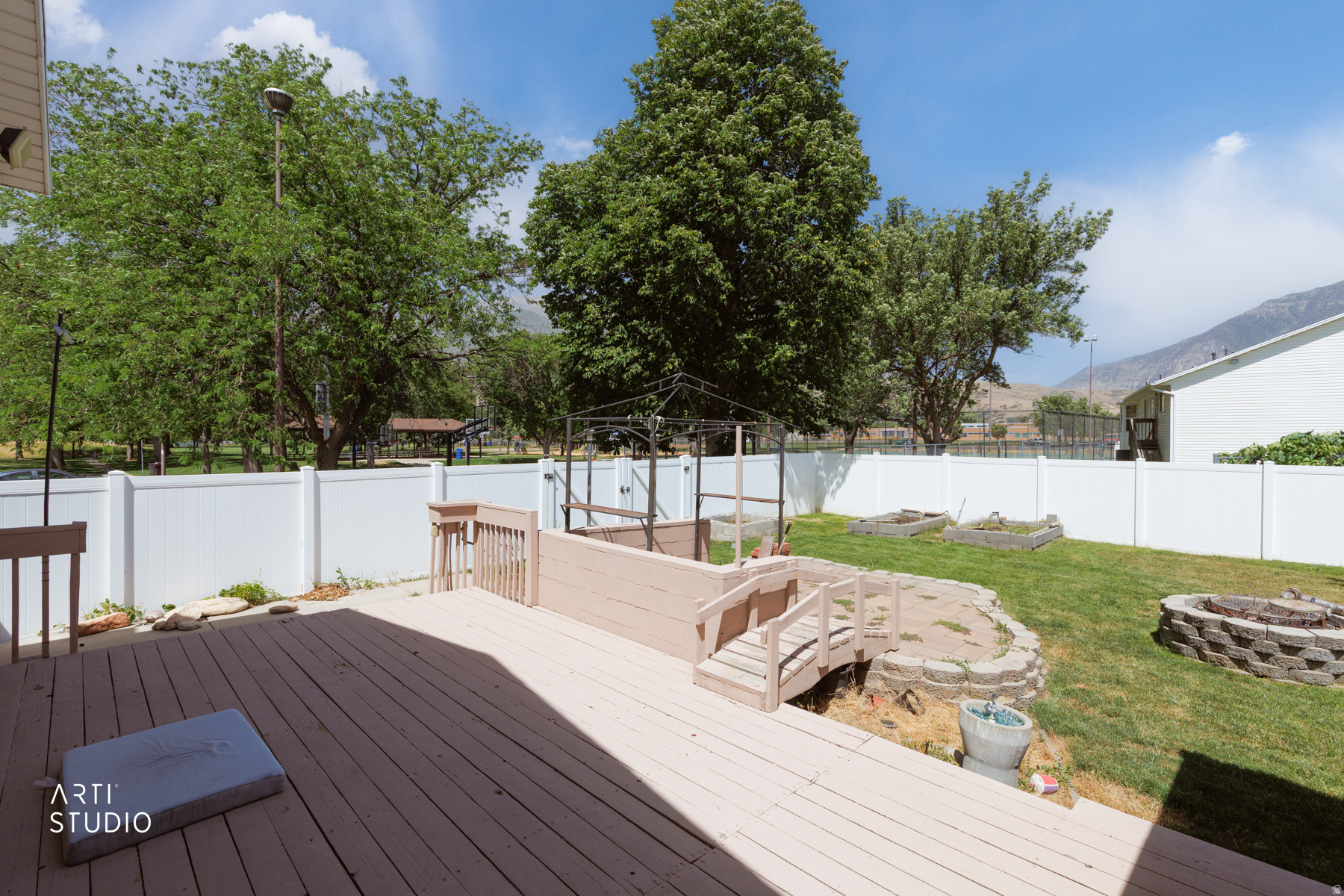 main property photo 24
