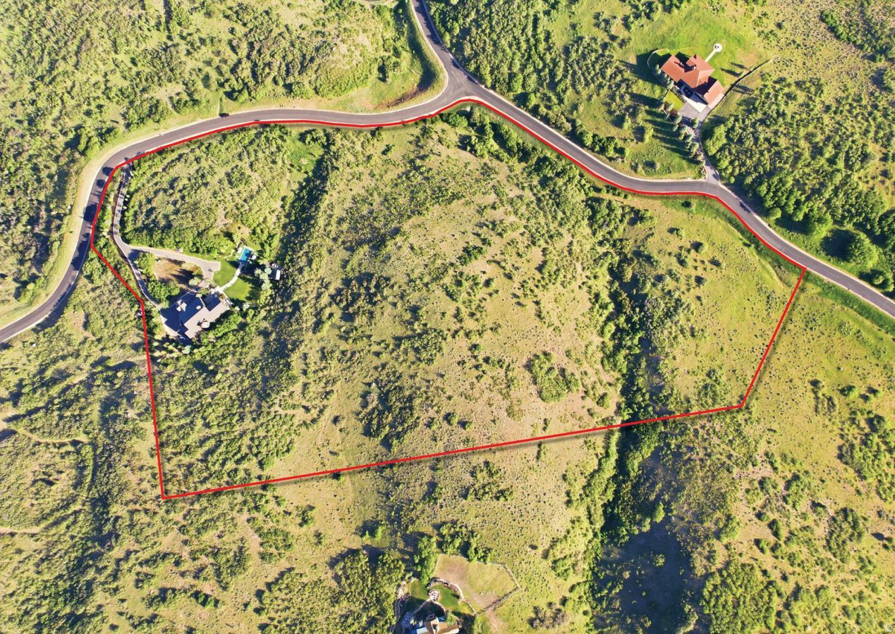 main property photo 41