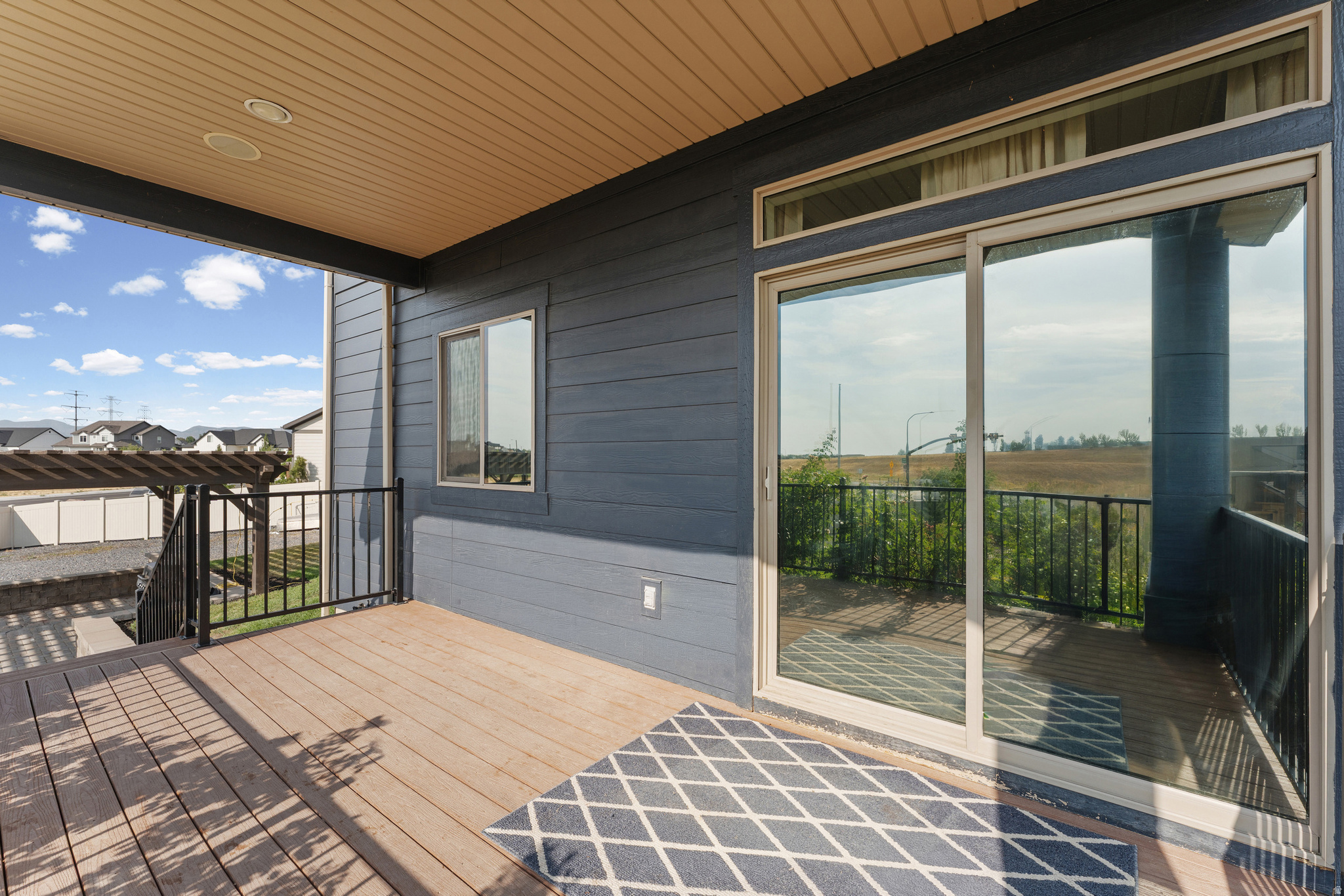 main property photo 41