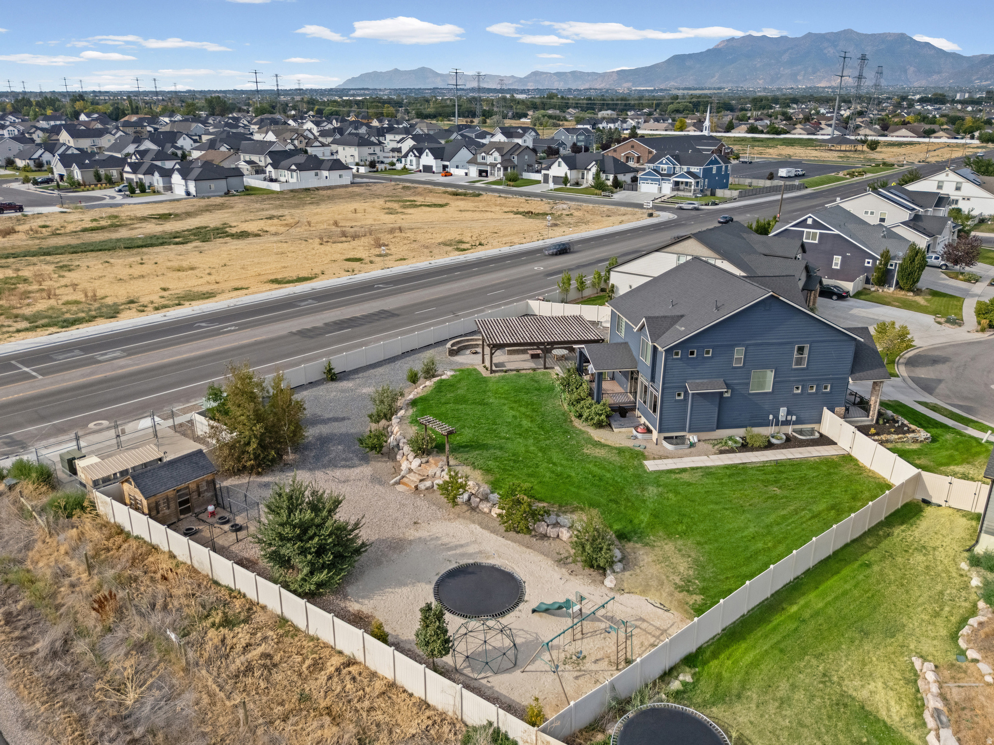 main property photo 44