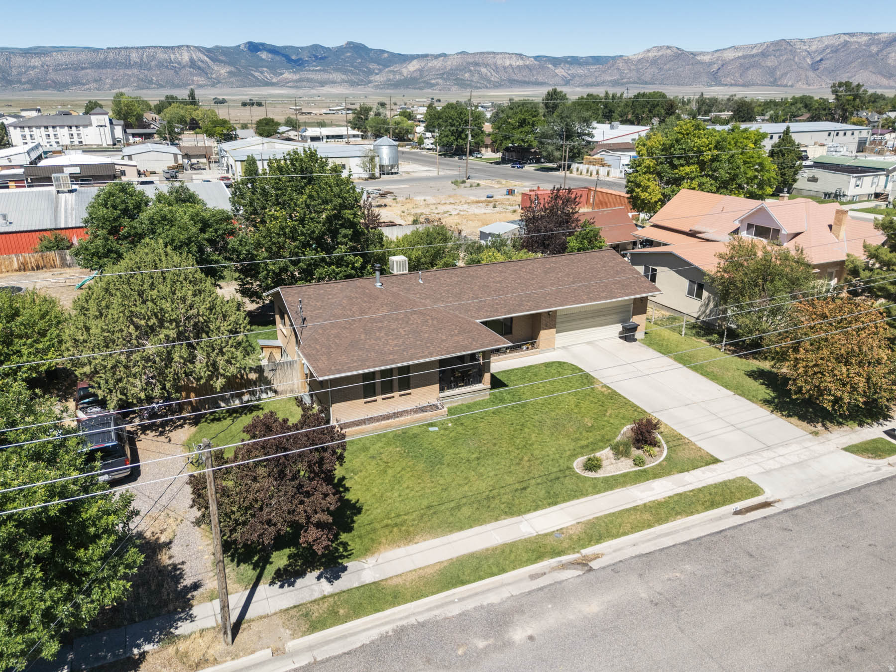main property photo 38