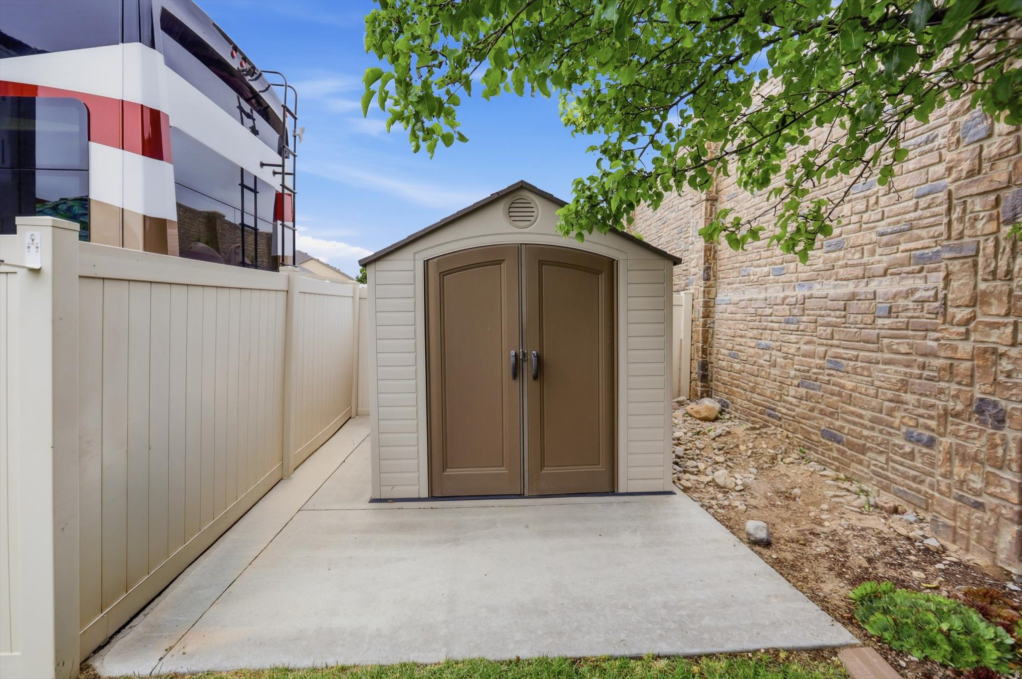 main property photo 46