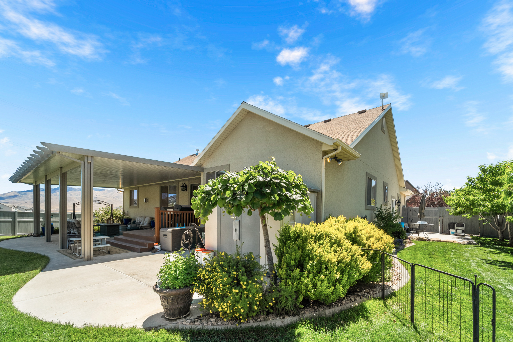 main property photo 7