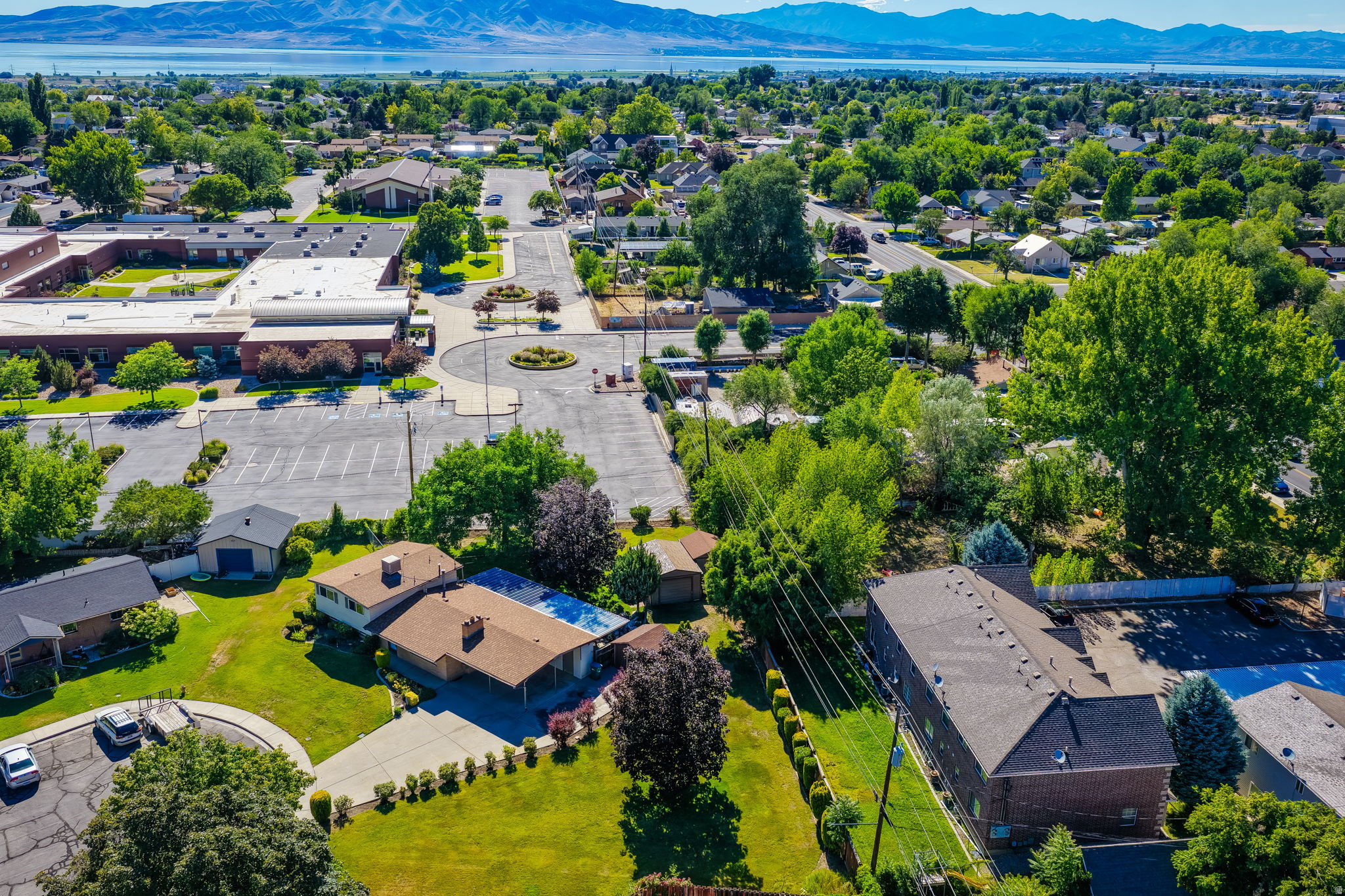 main property photo 32