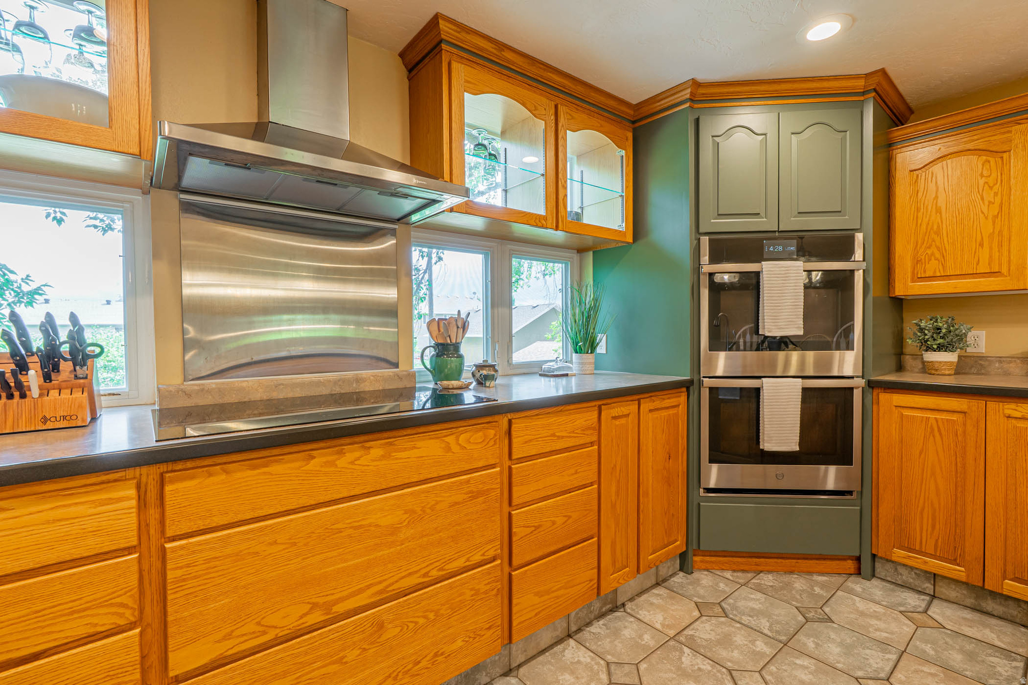 main property photo 13