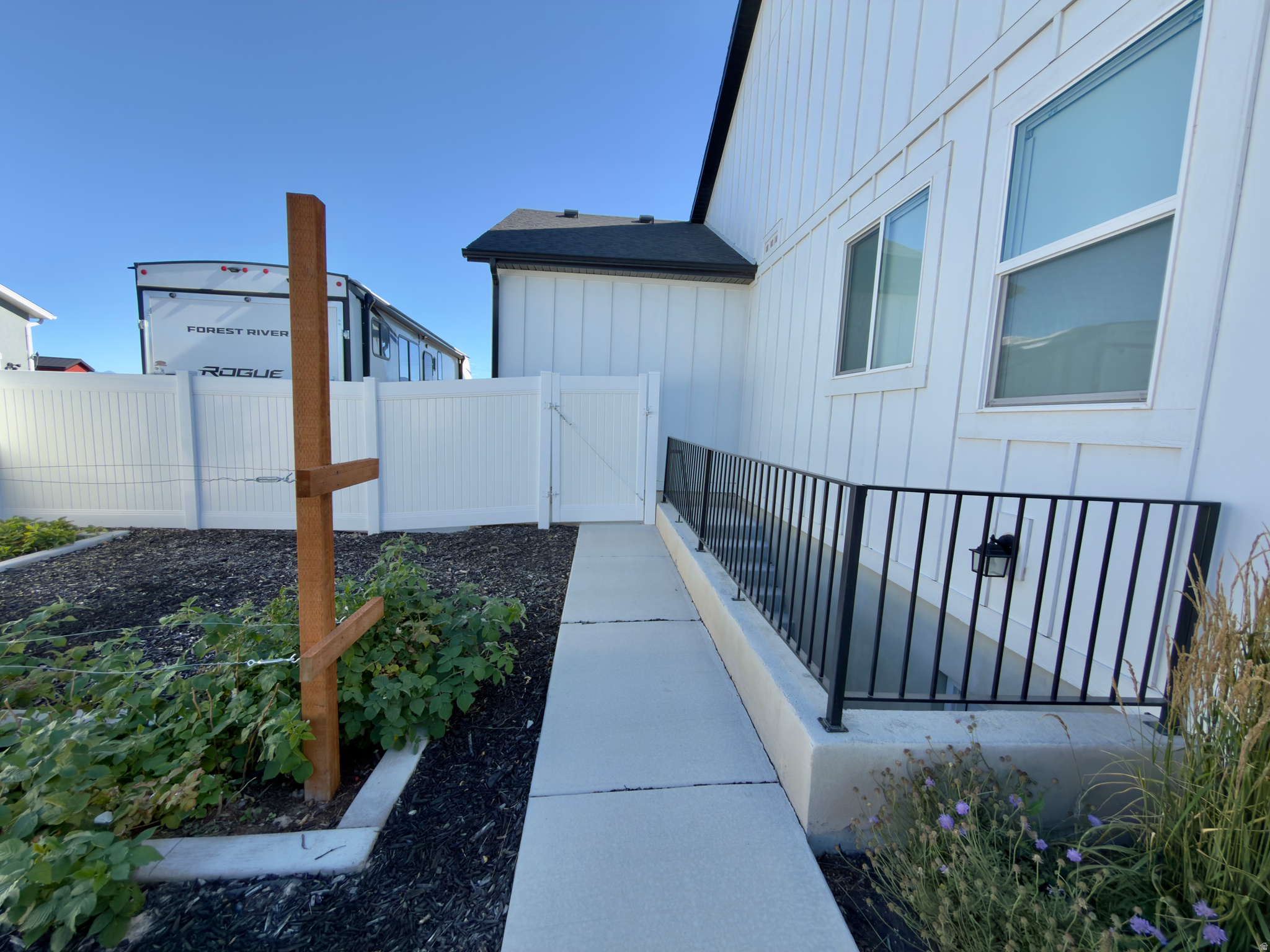 main property photo 64