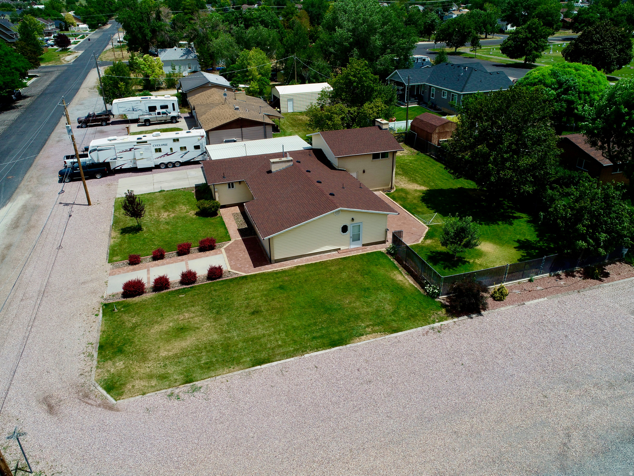 main property photo 41