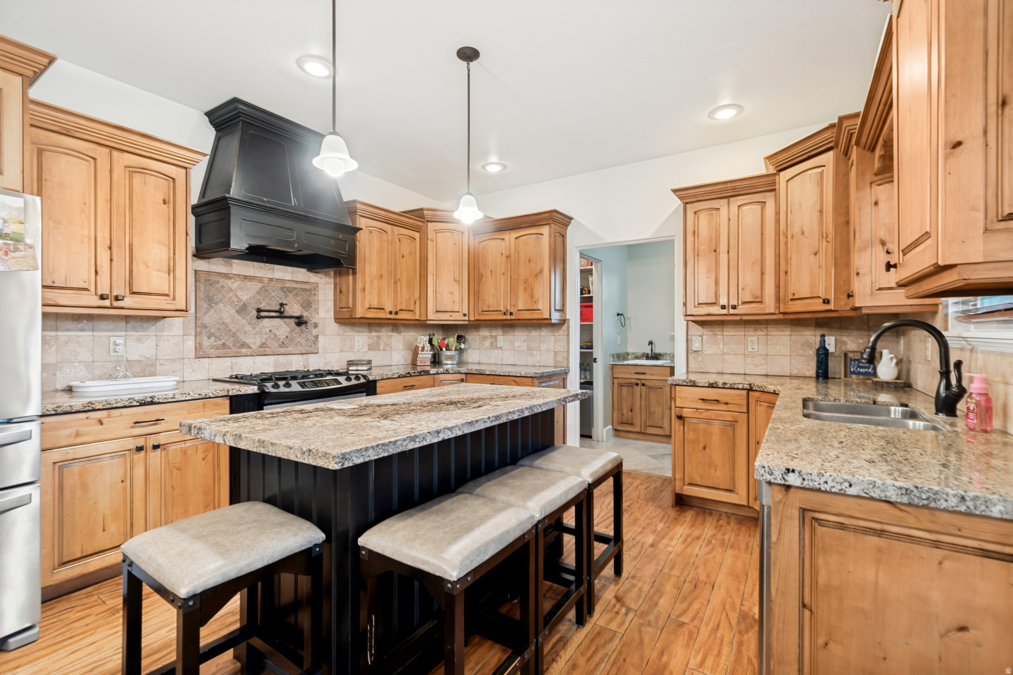 main property photo 22