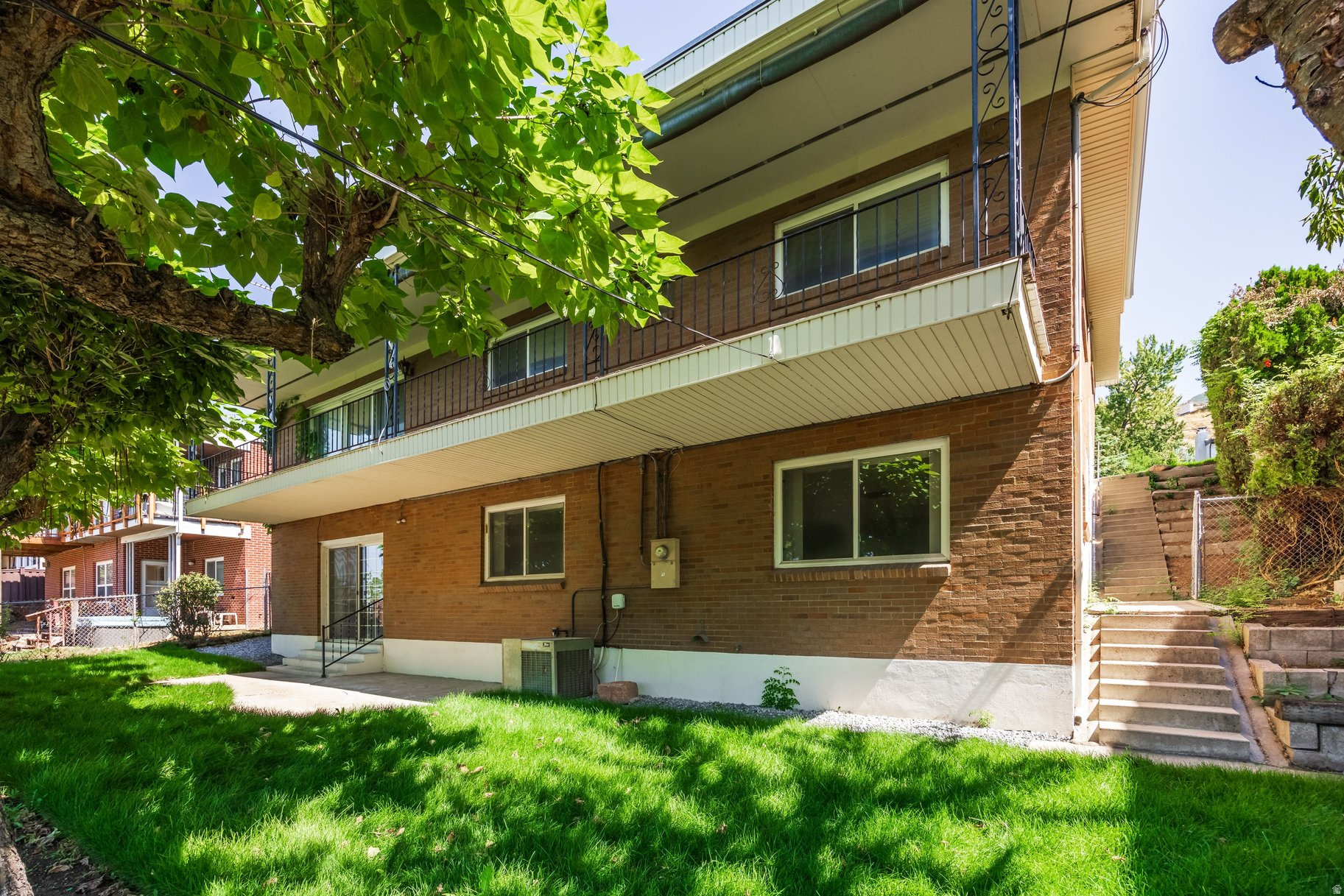 main property photo 33