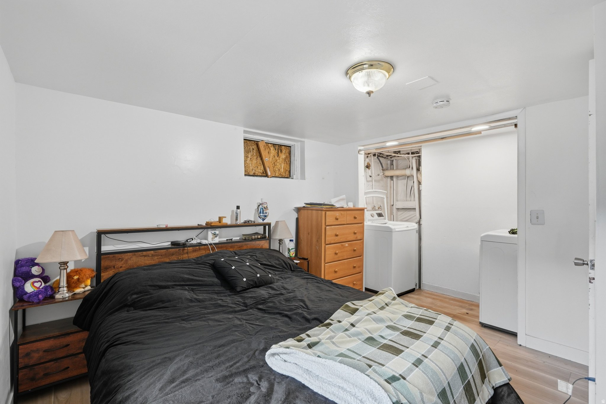 main property photo 28