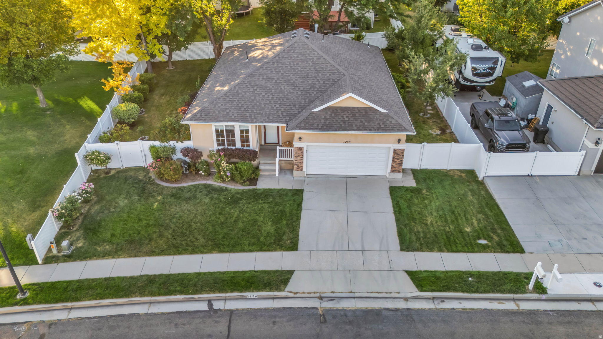 main property photo 32