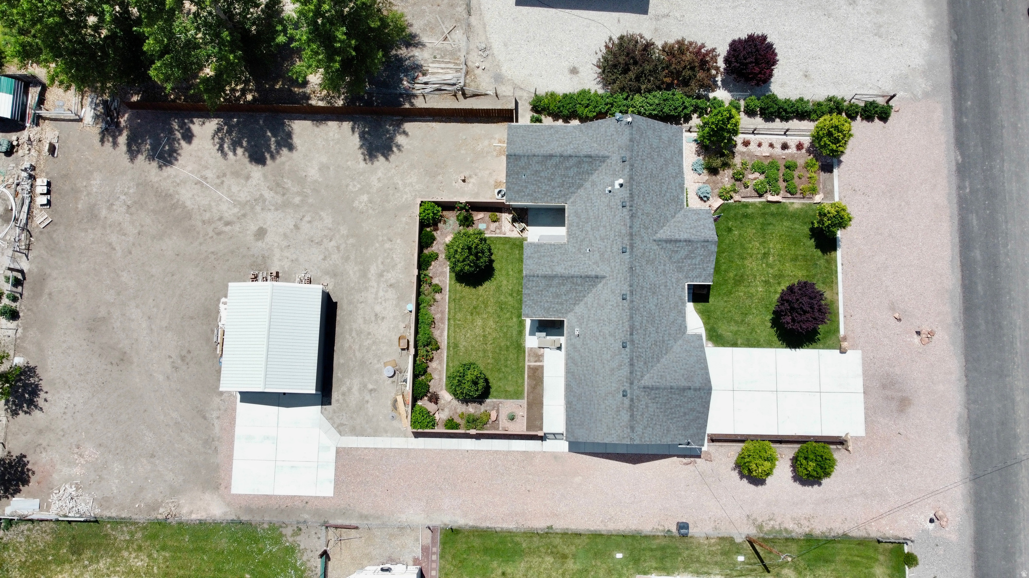 main property photo 42