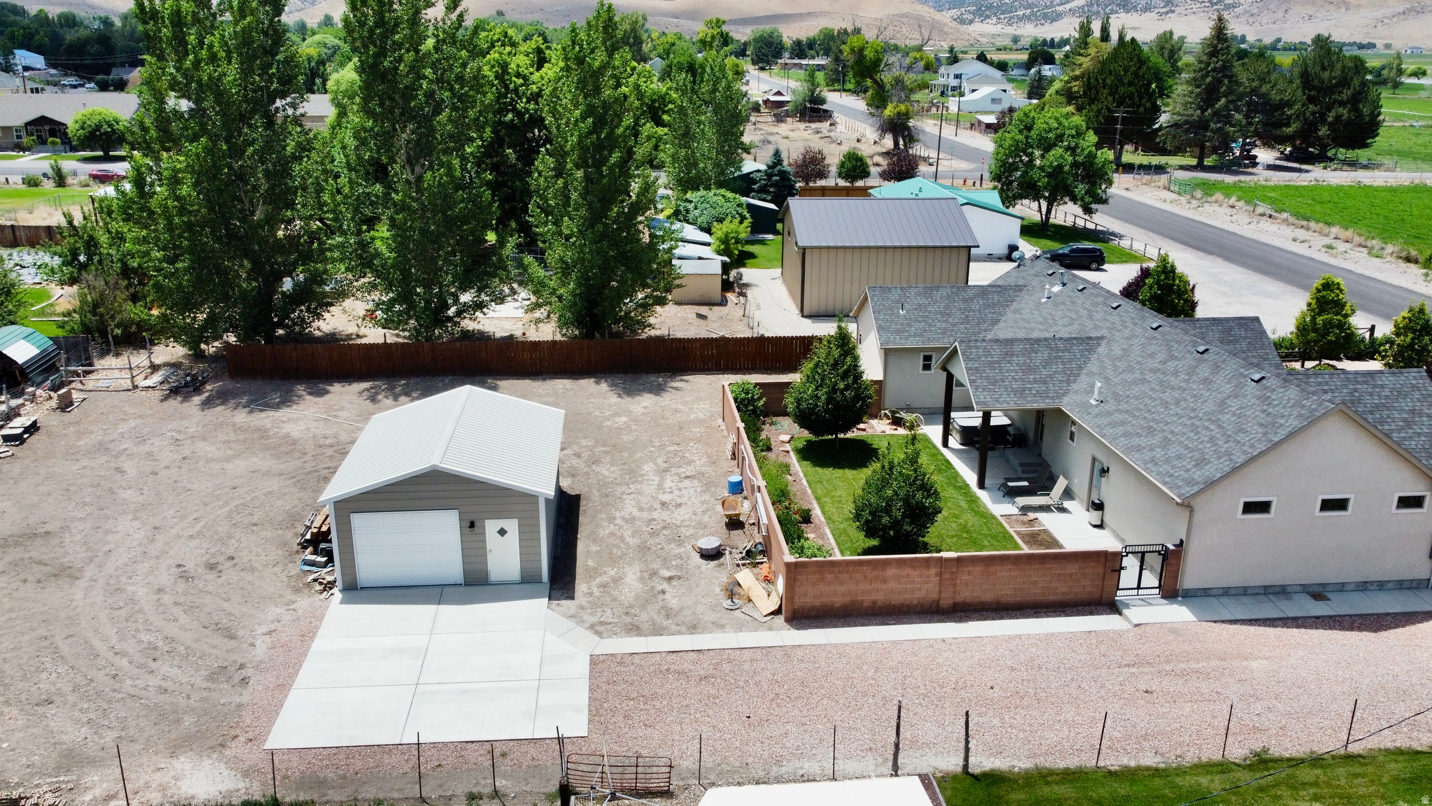 main property photo 47