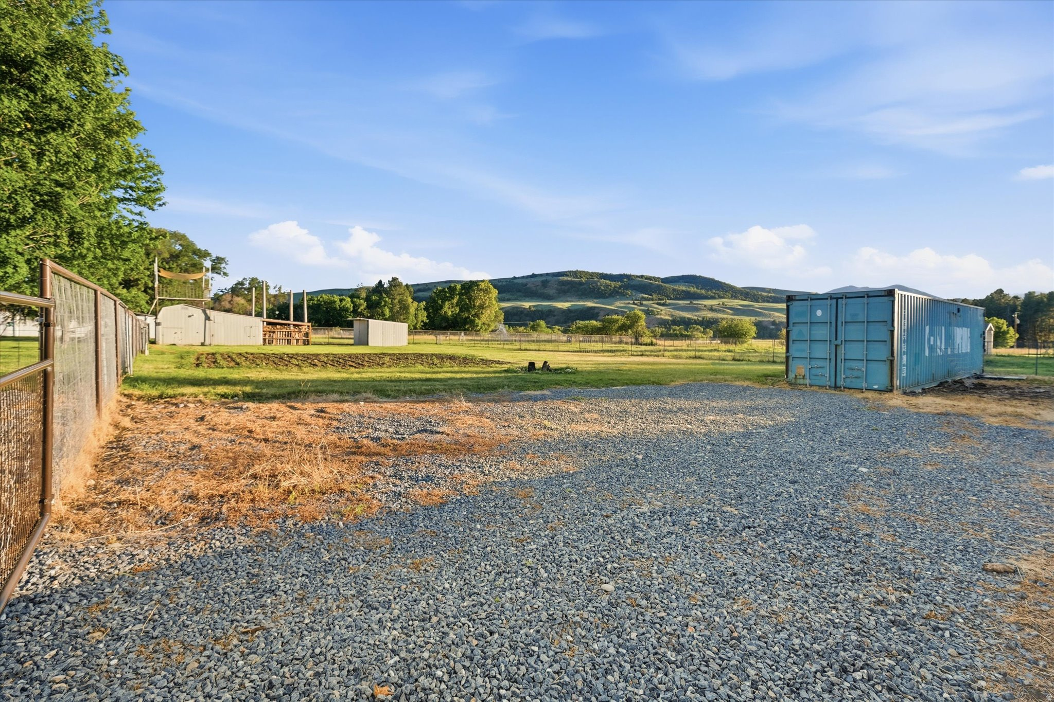 main property photo 45