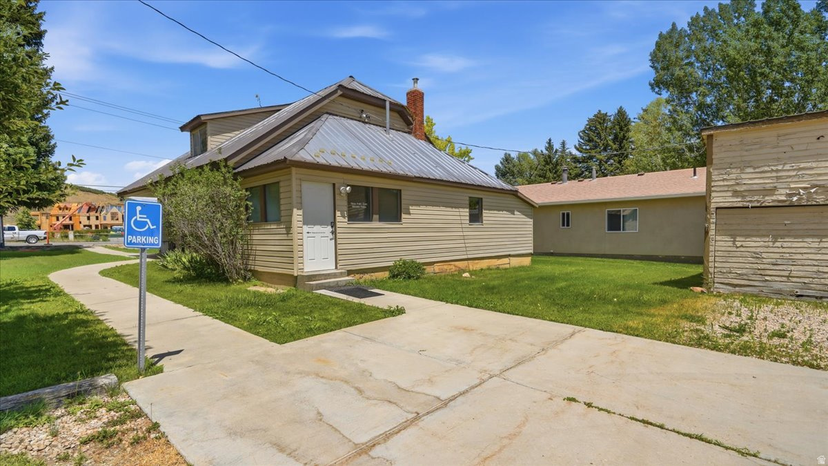 main property photo 7