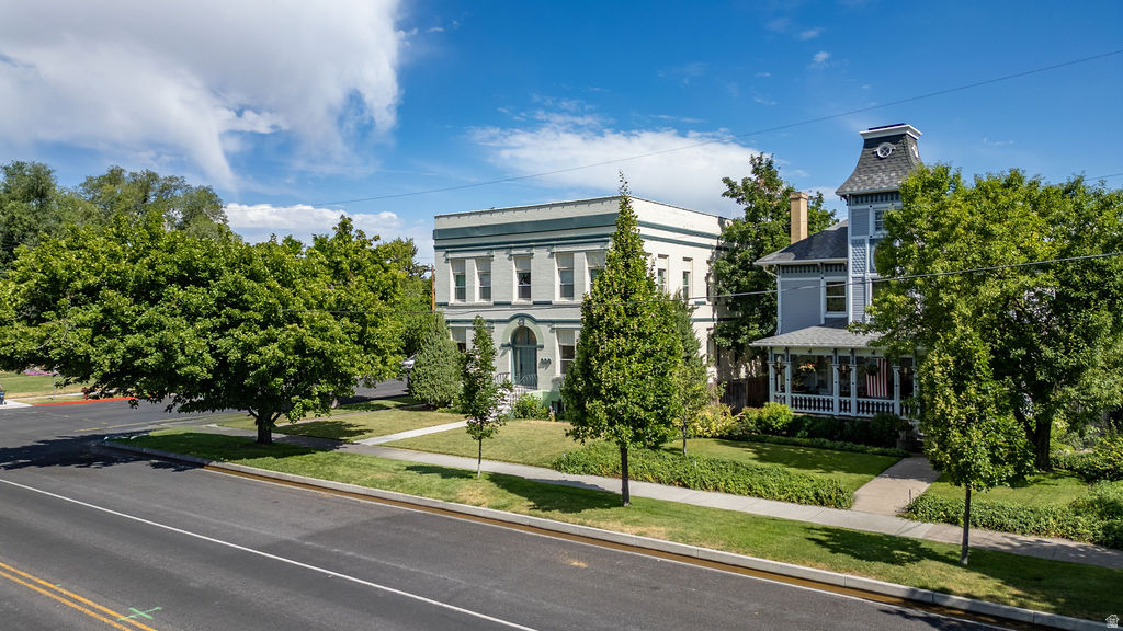 main property photo 36