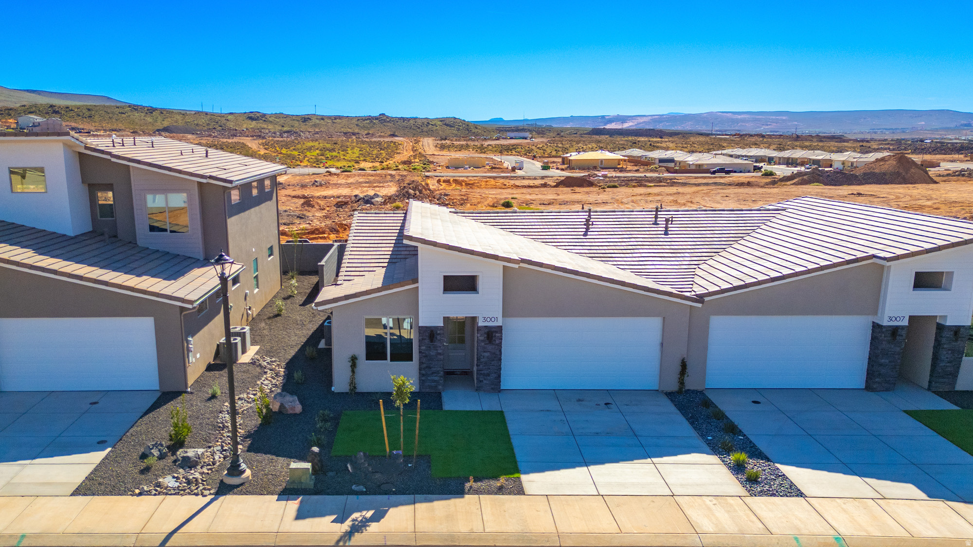 main property photo 74