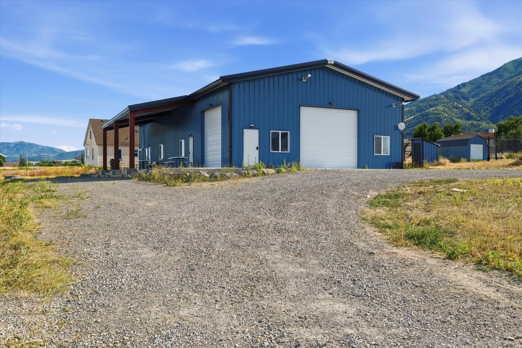 main property photo 3