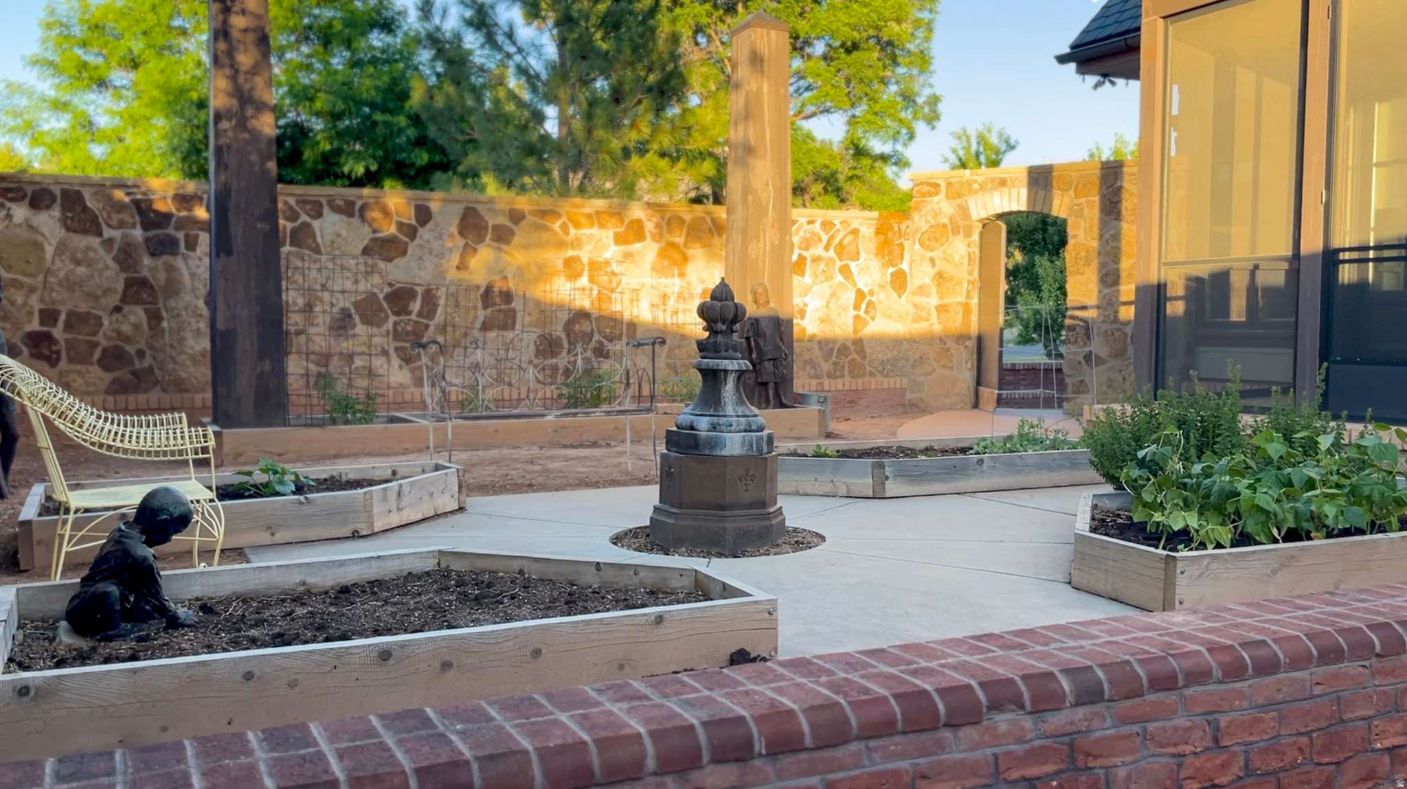 main property photo 87