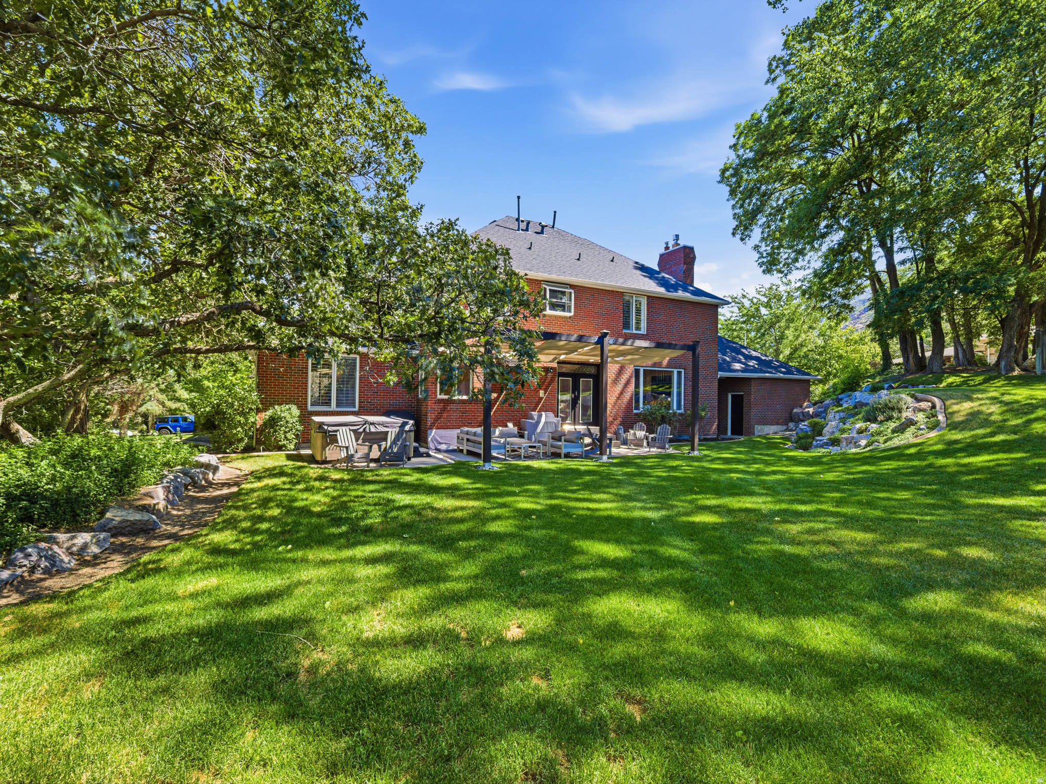 main property photo 10