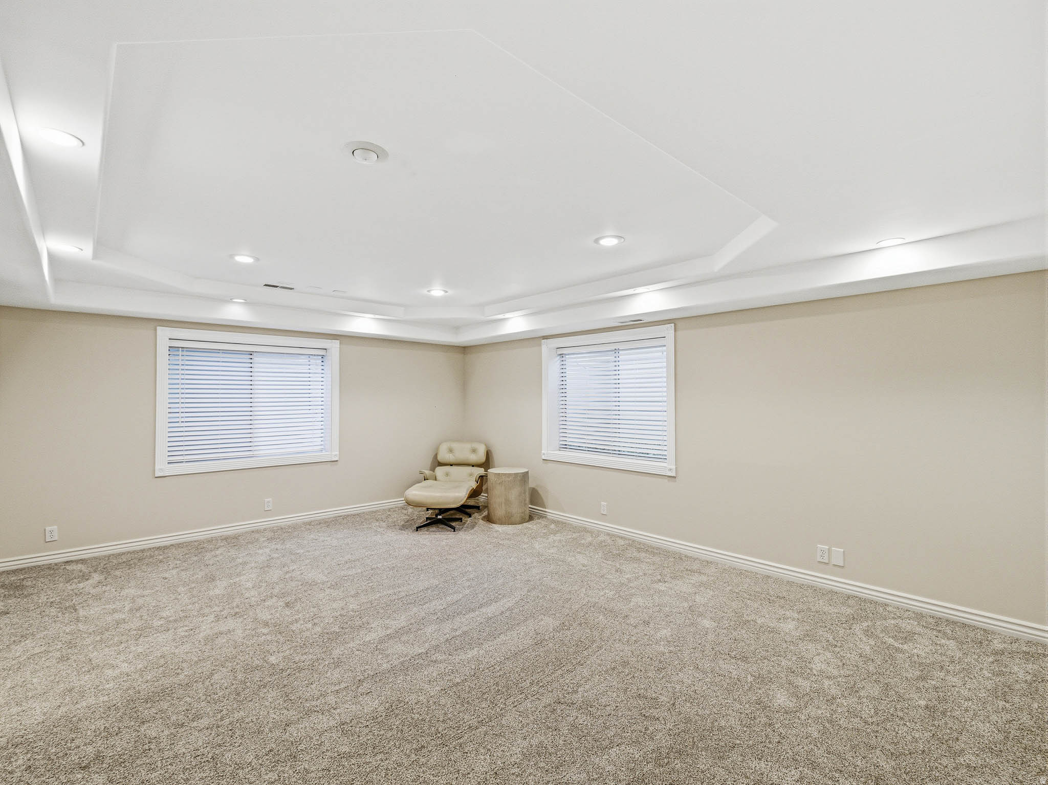 main property photo 90