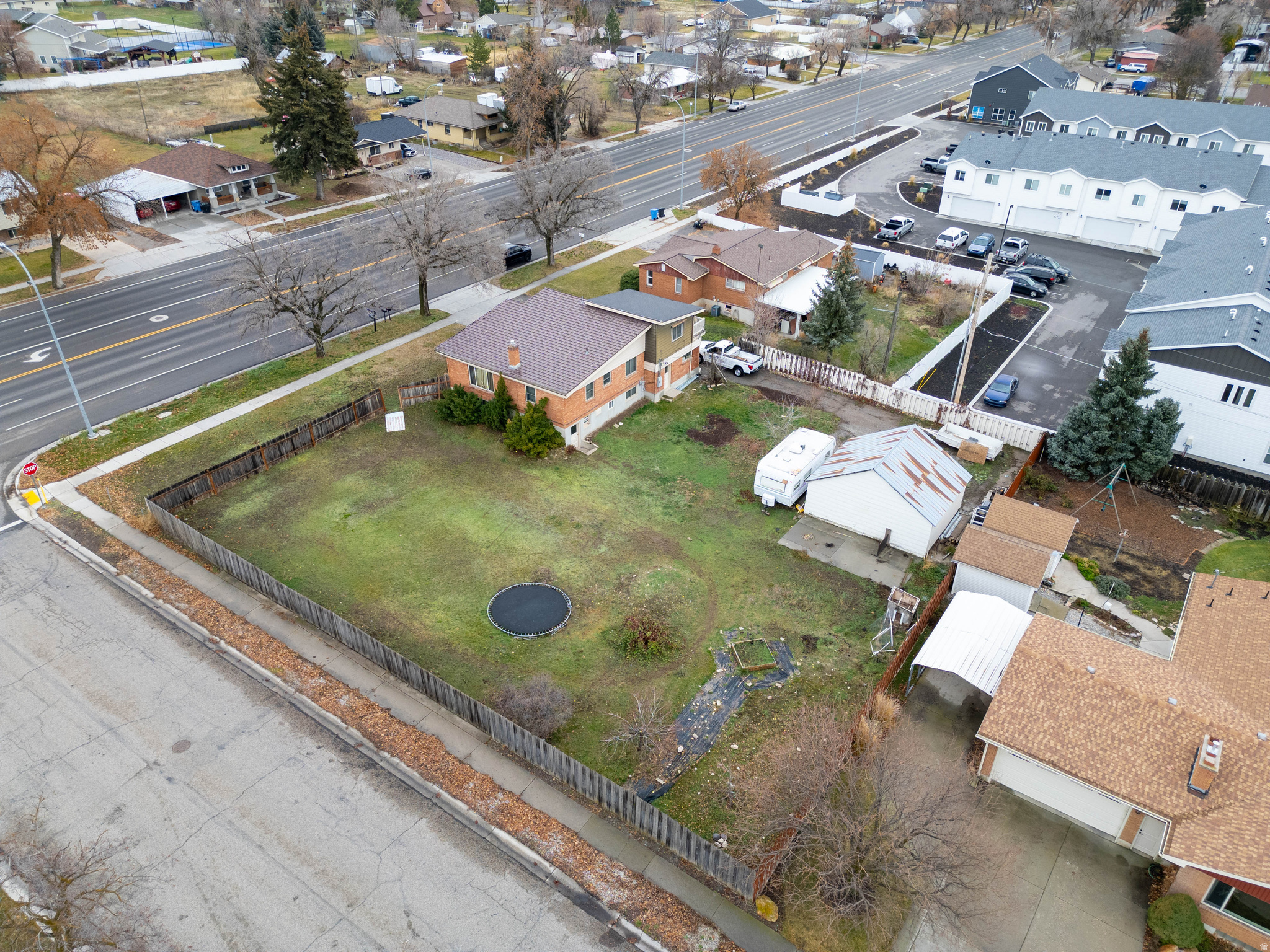 main property photo 25