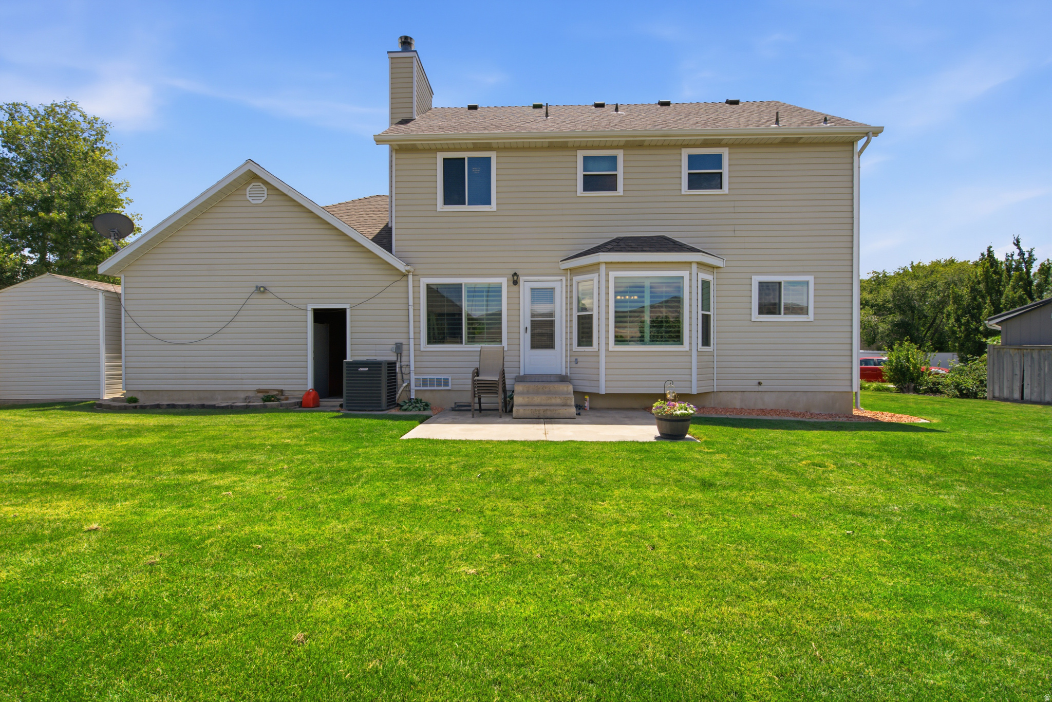 main property photo 40