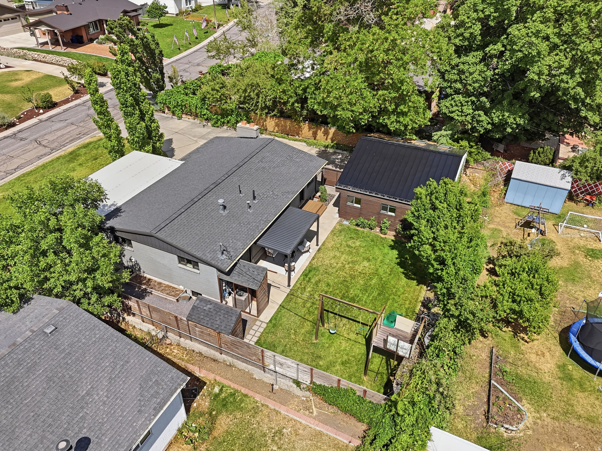 main property photo 44