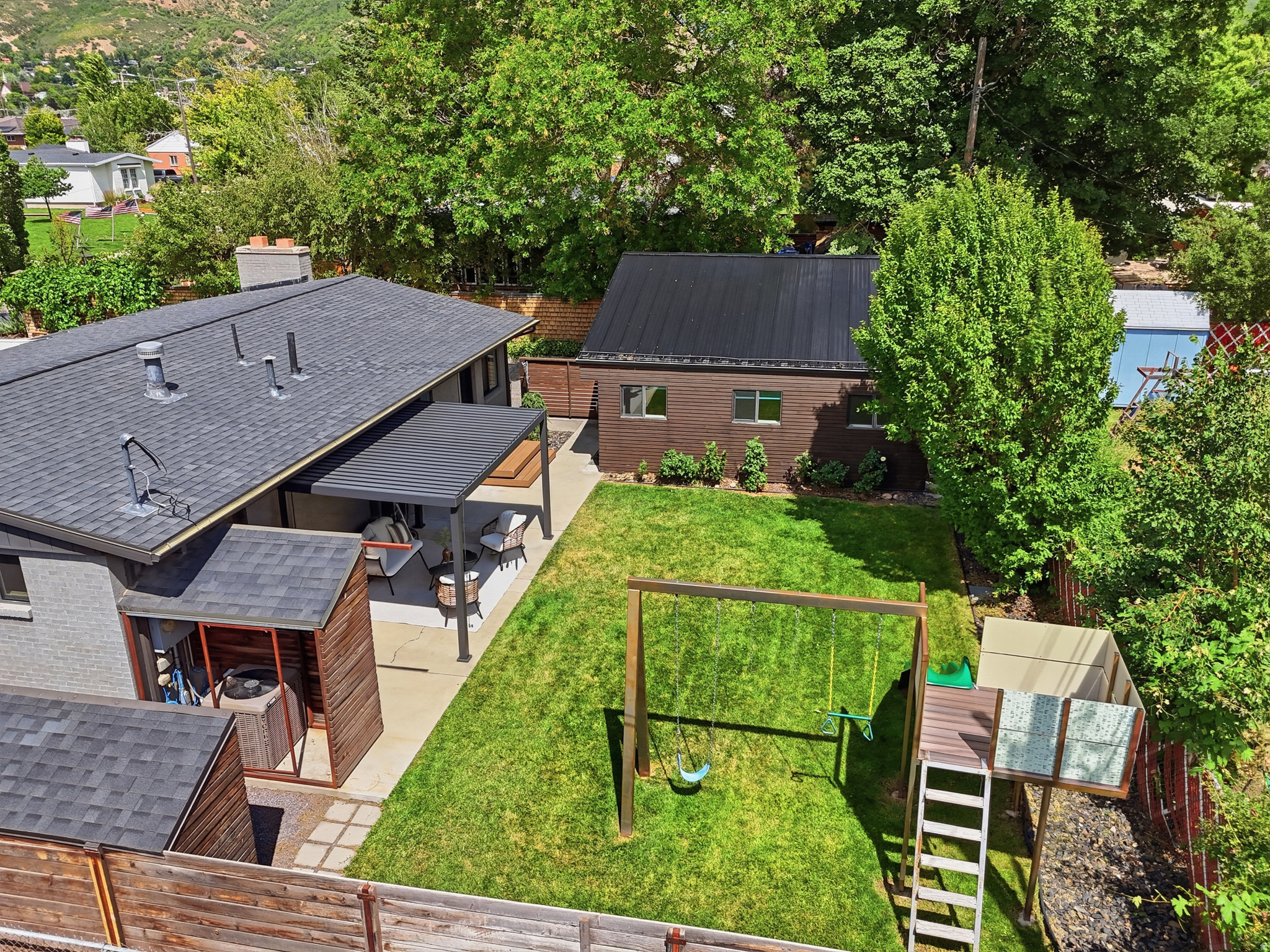 main property photo 47