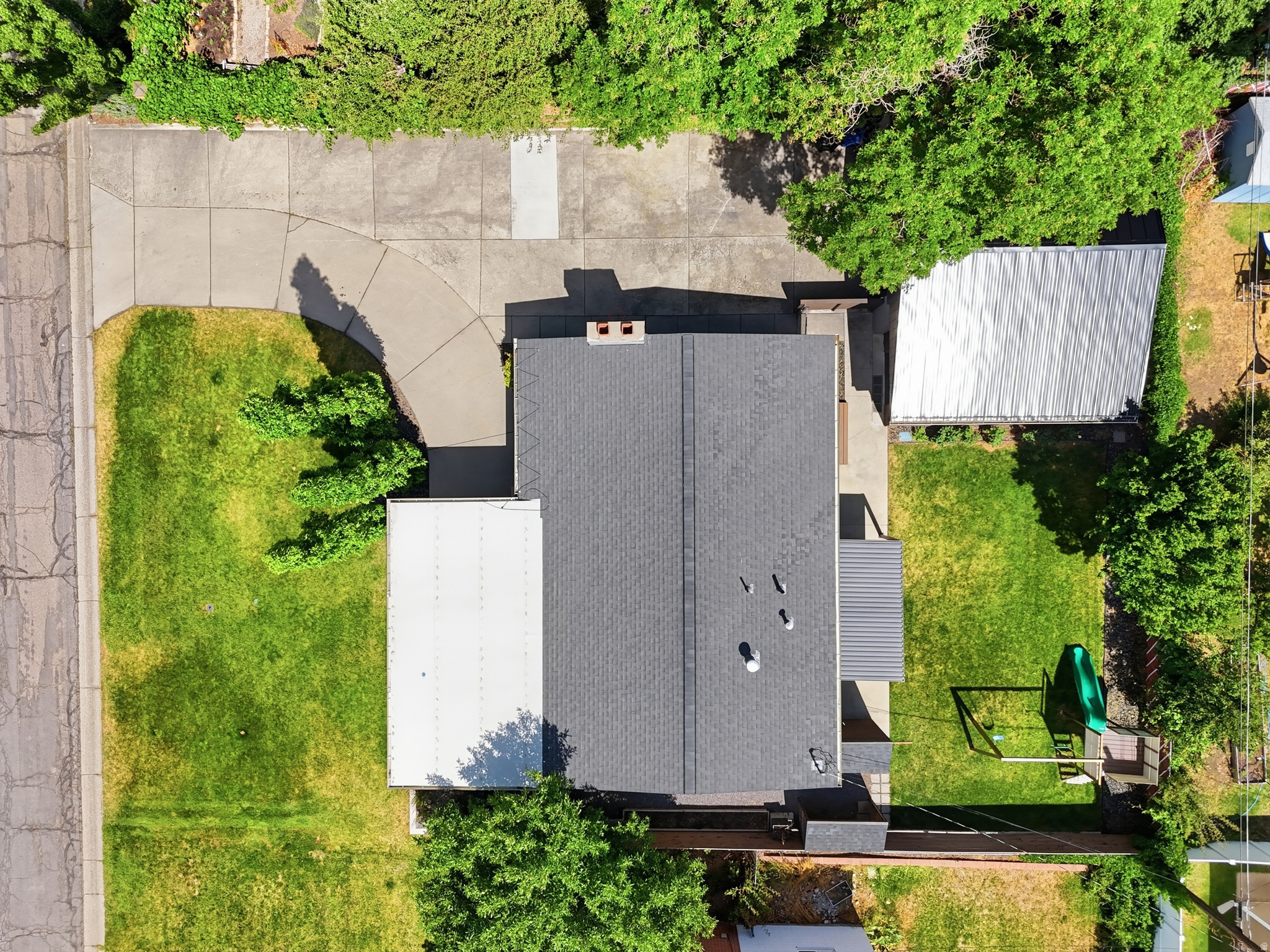 main property photo 48