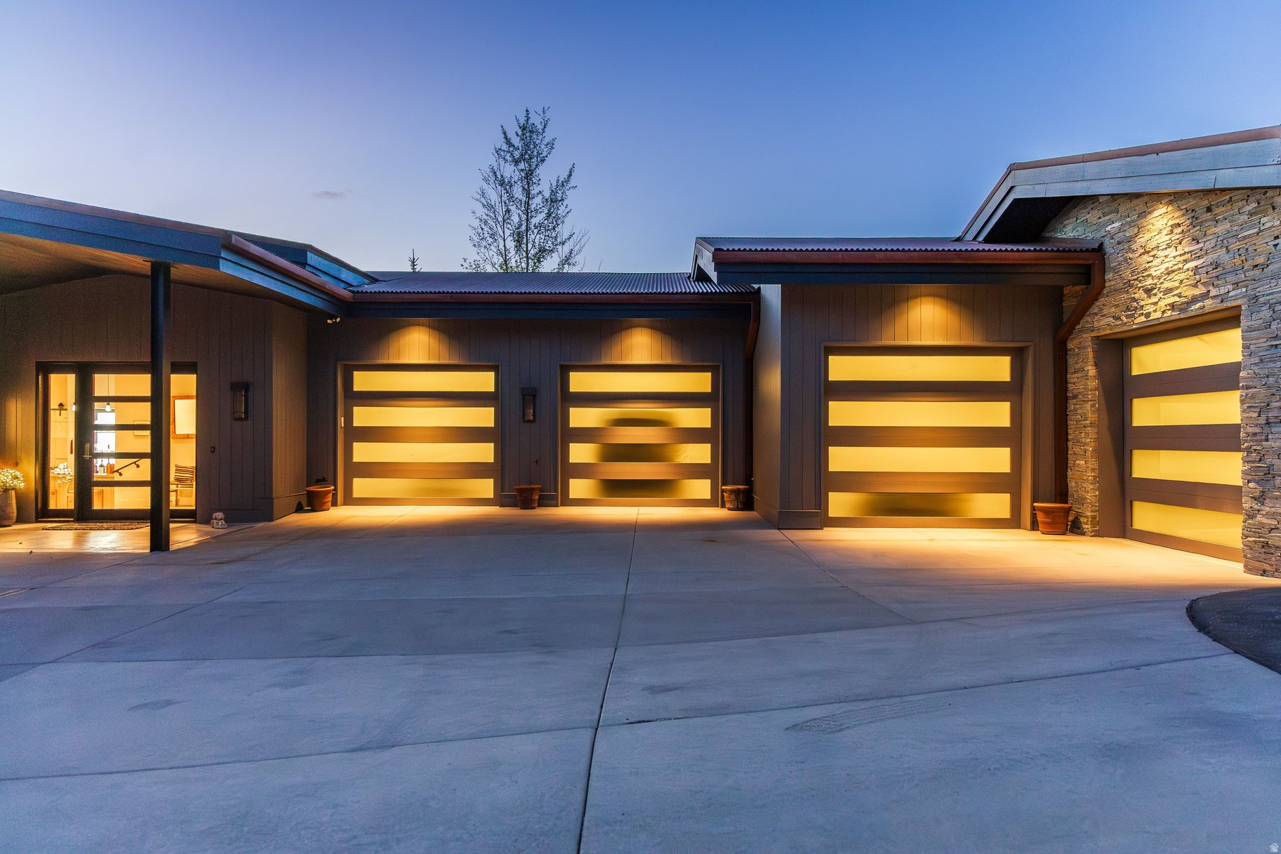 main property photo 68