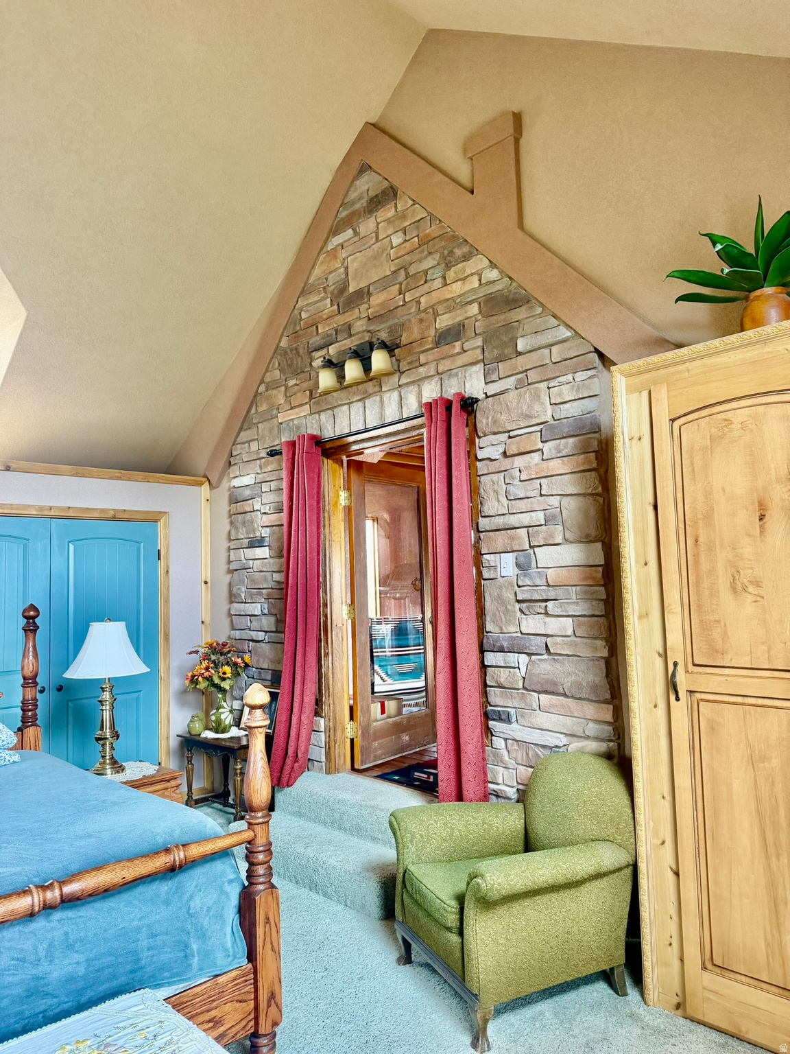 main property photo 41