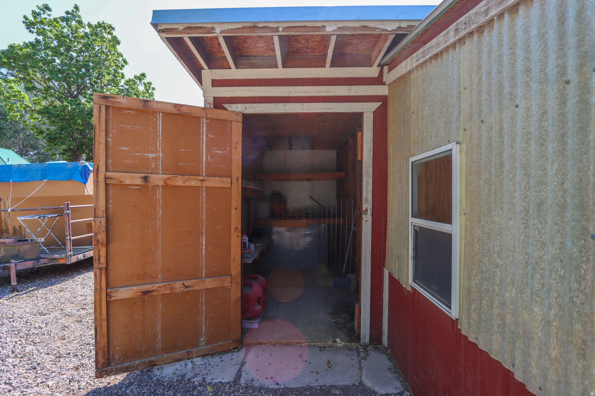main property photo 50