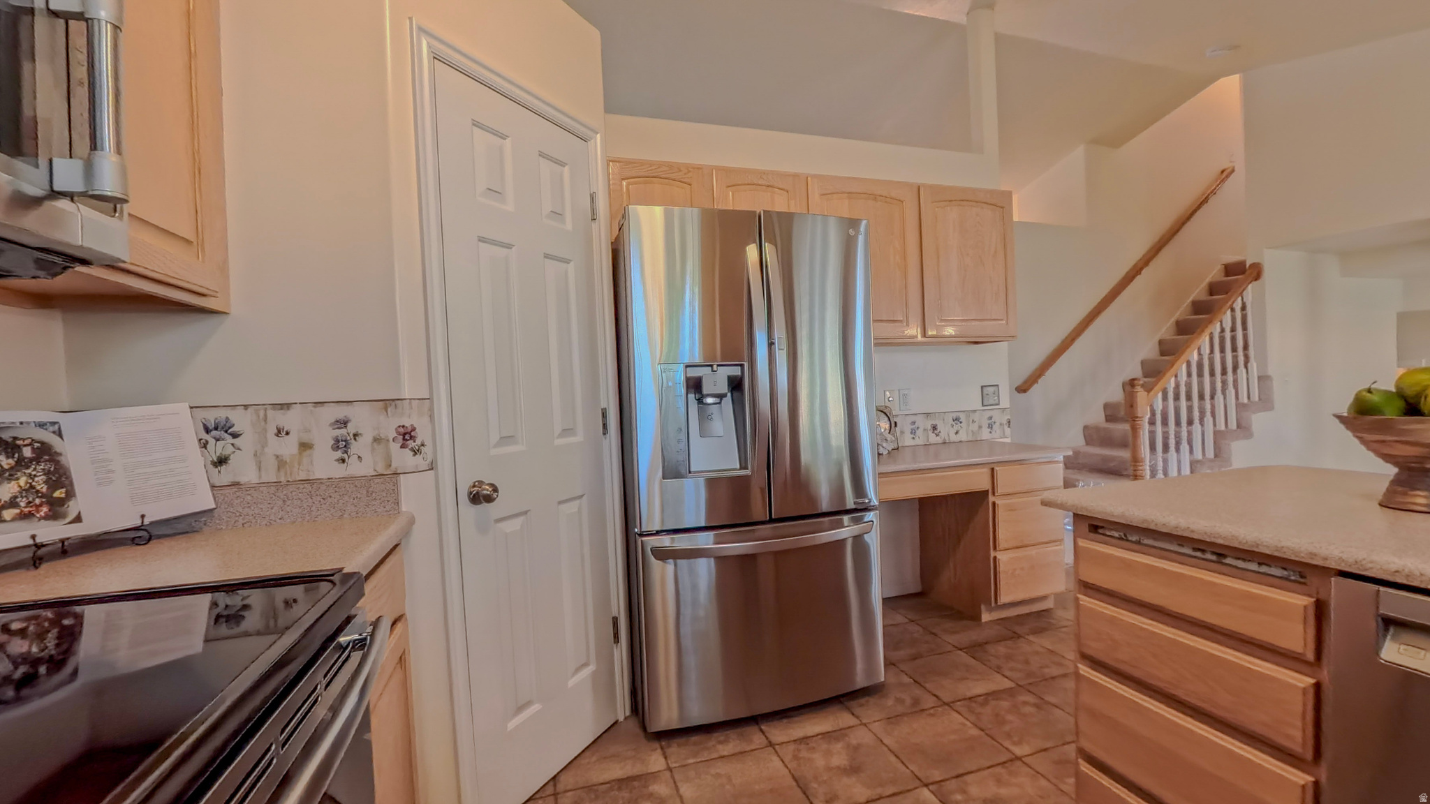 main property photo 9