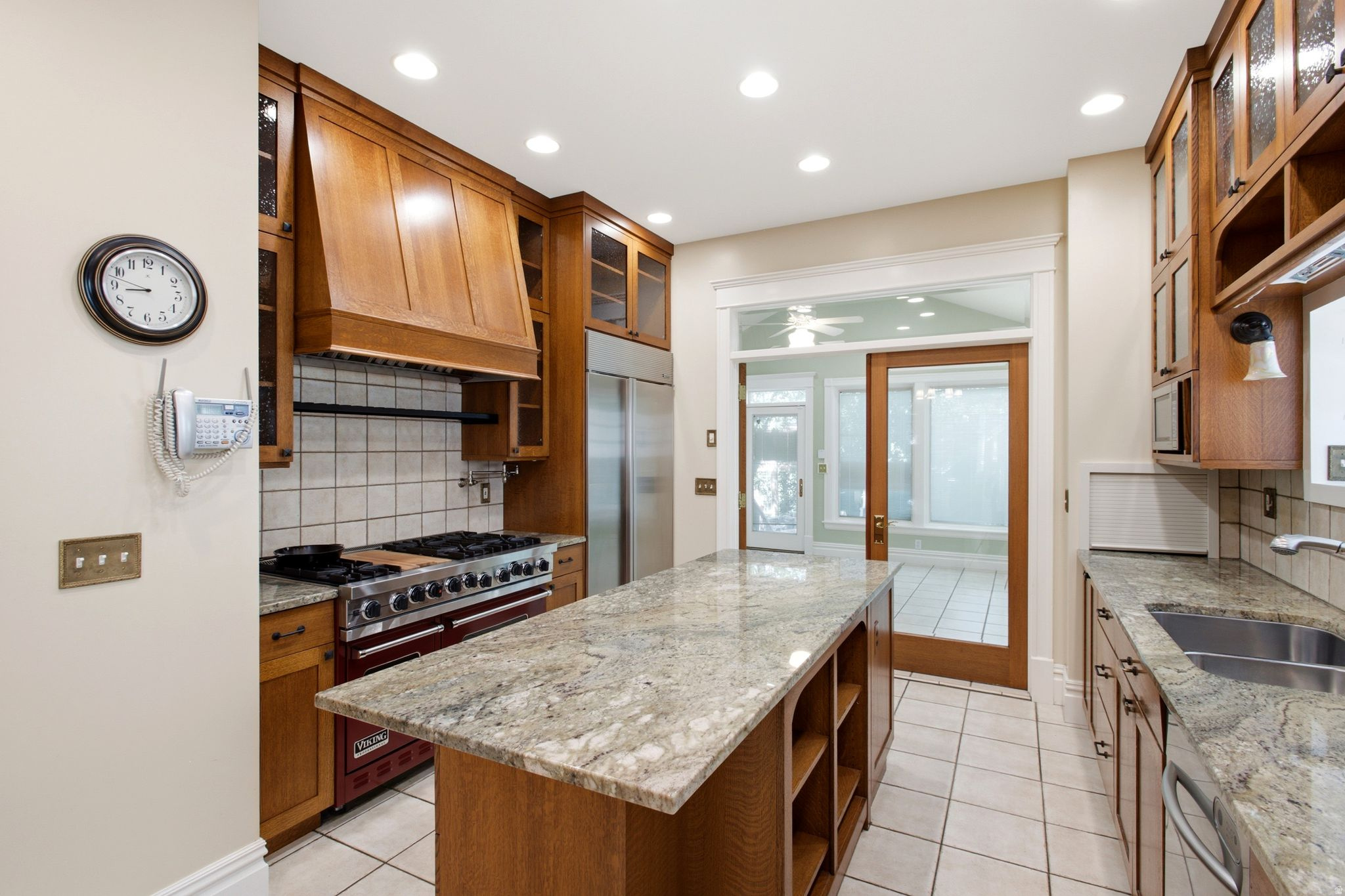 main property photo 12