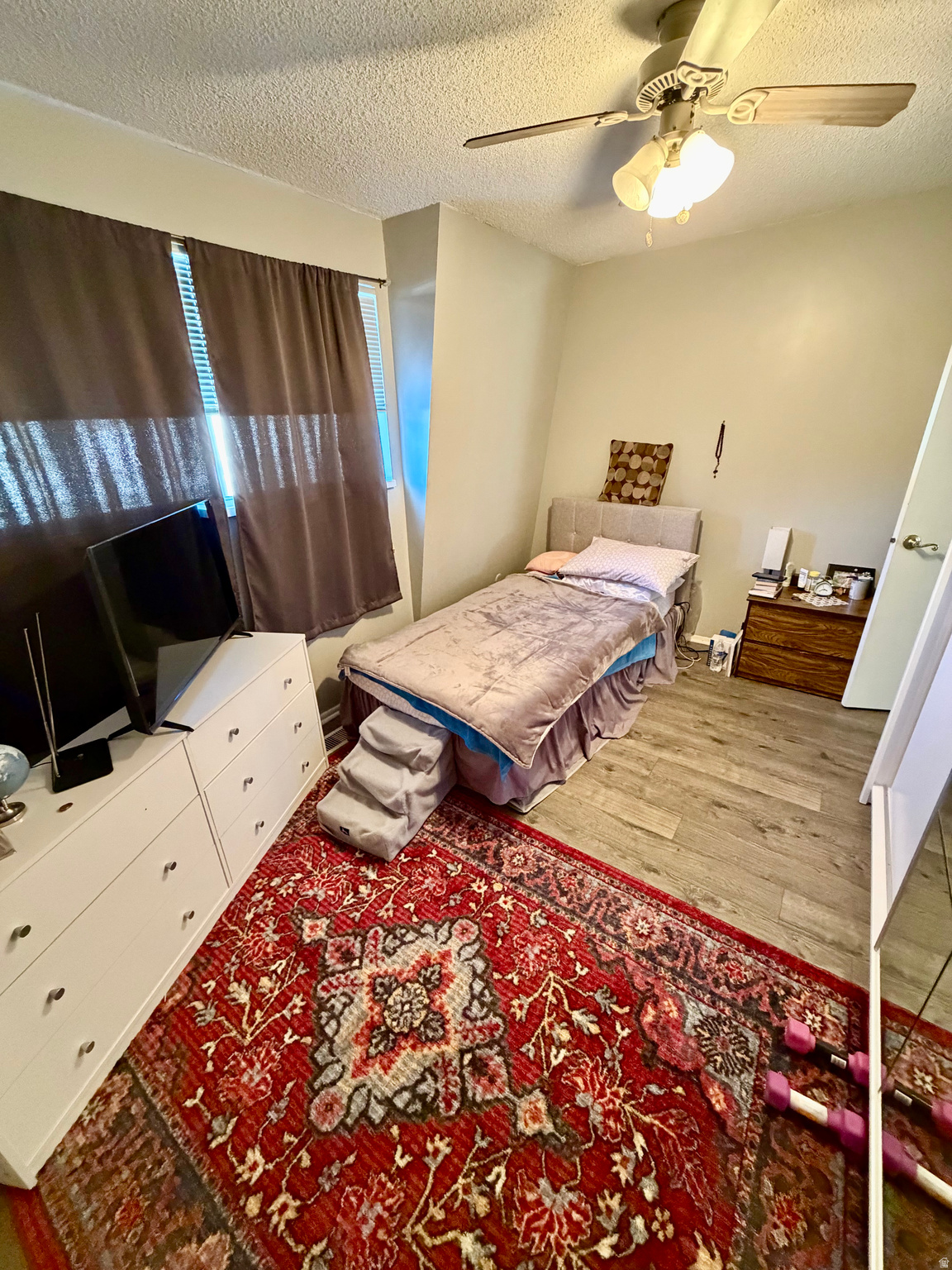 main property photo 9