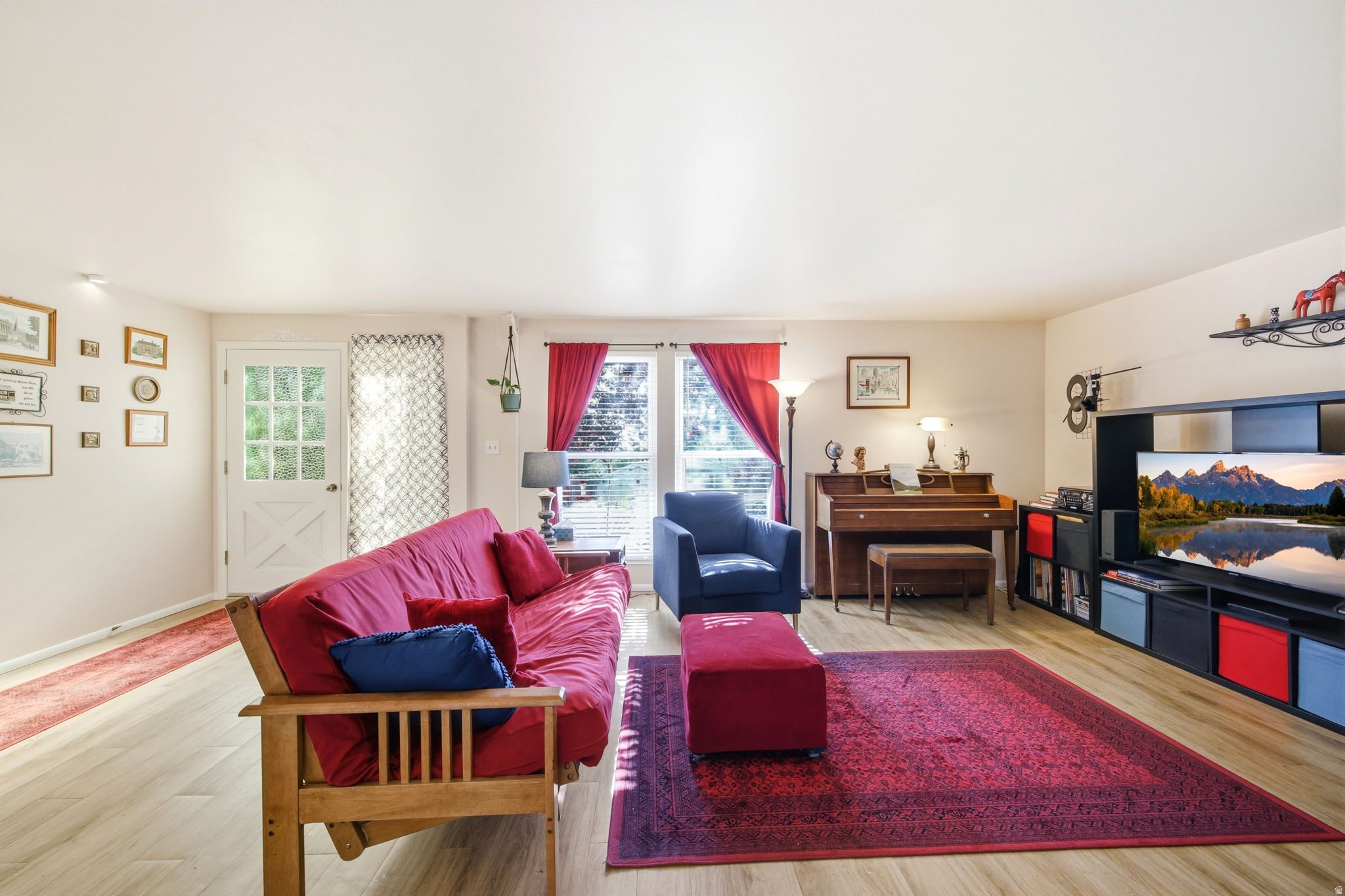 main property photo 5