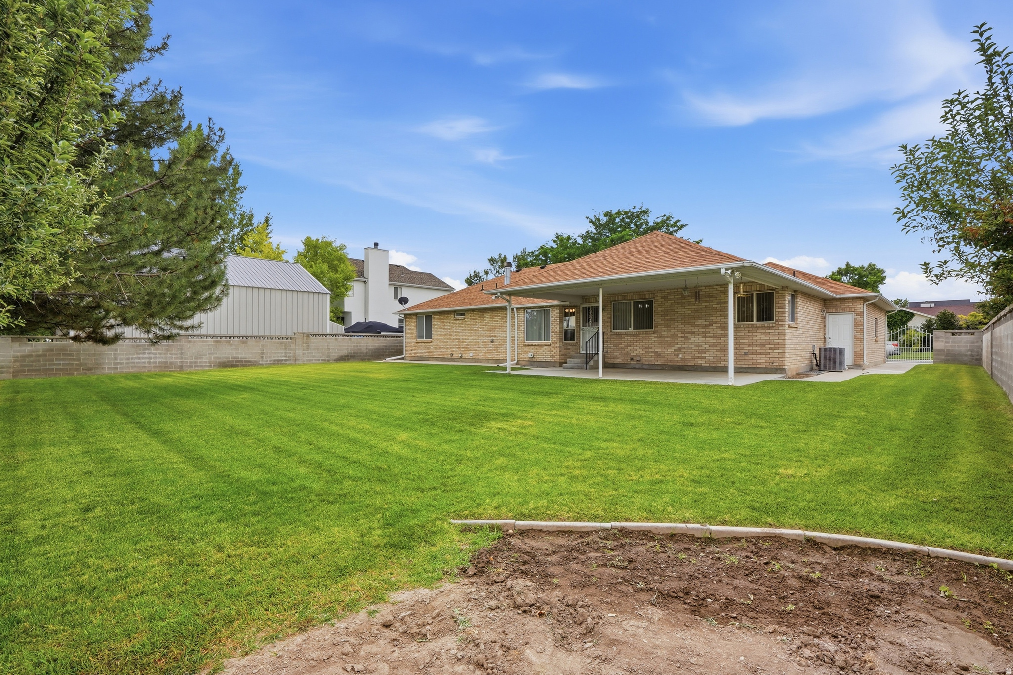 main property photo 35