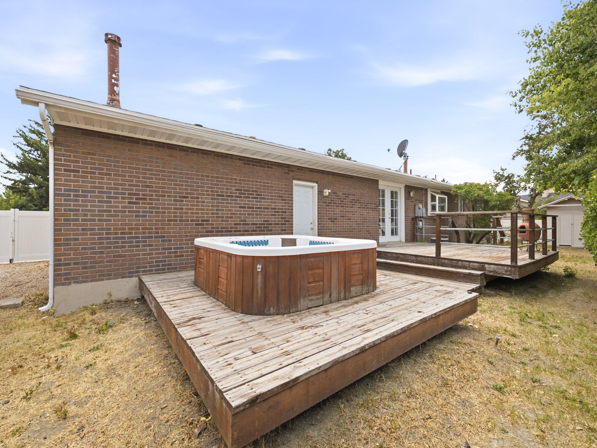 main property photo 22