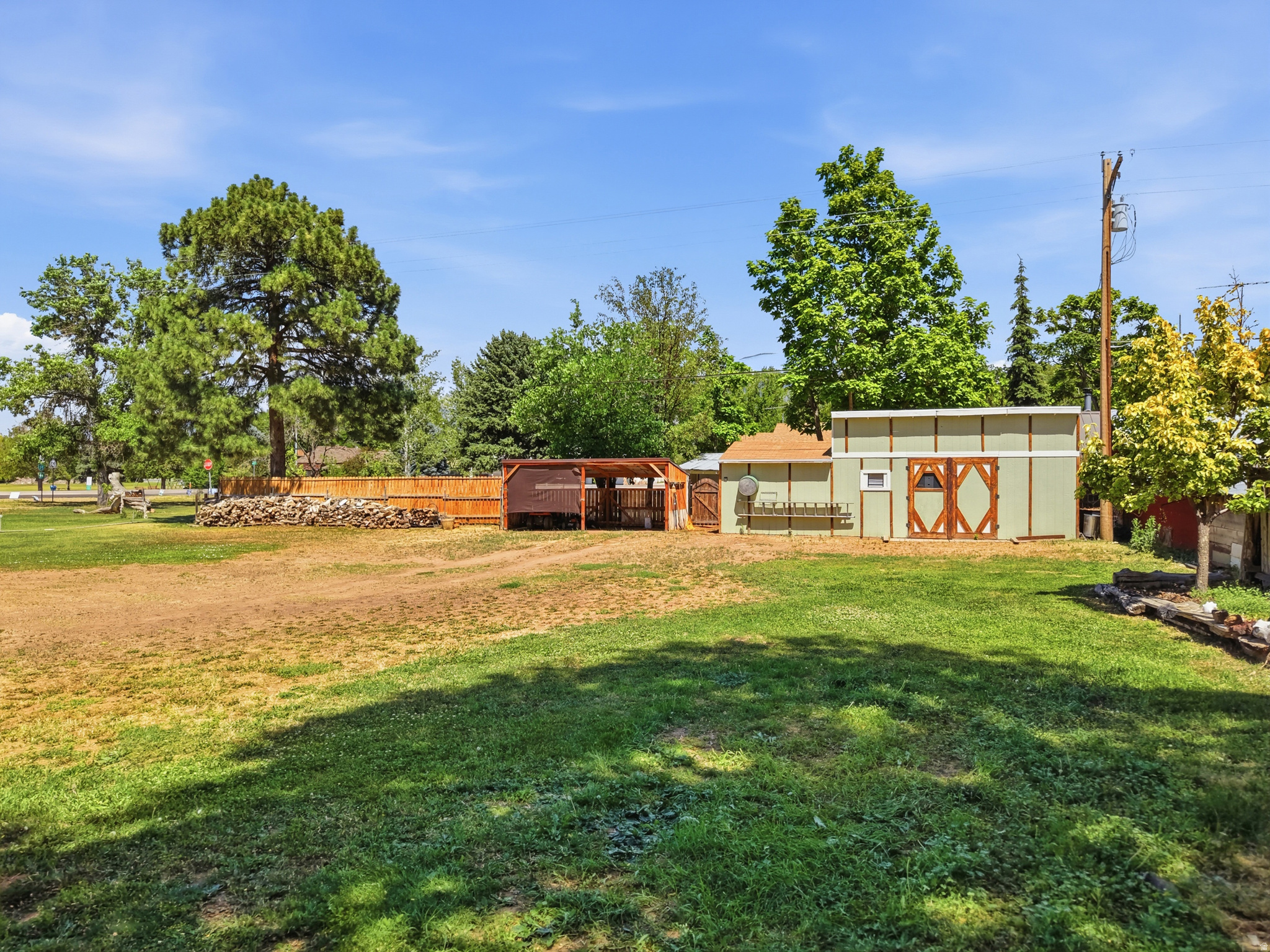 main property photo 4