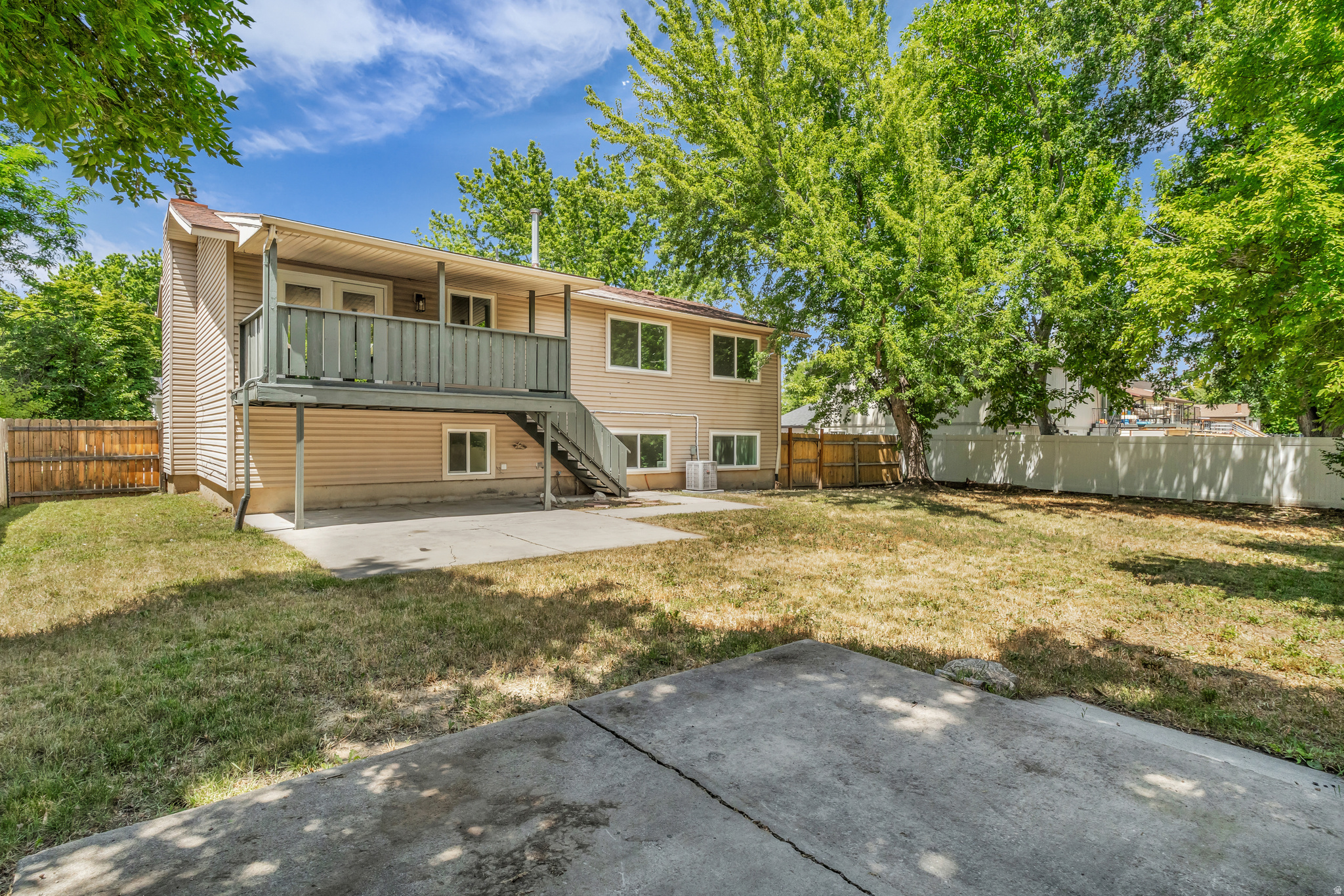 main property photo 29