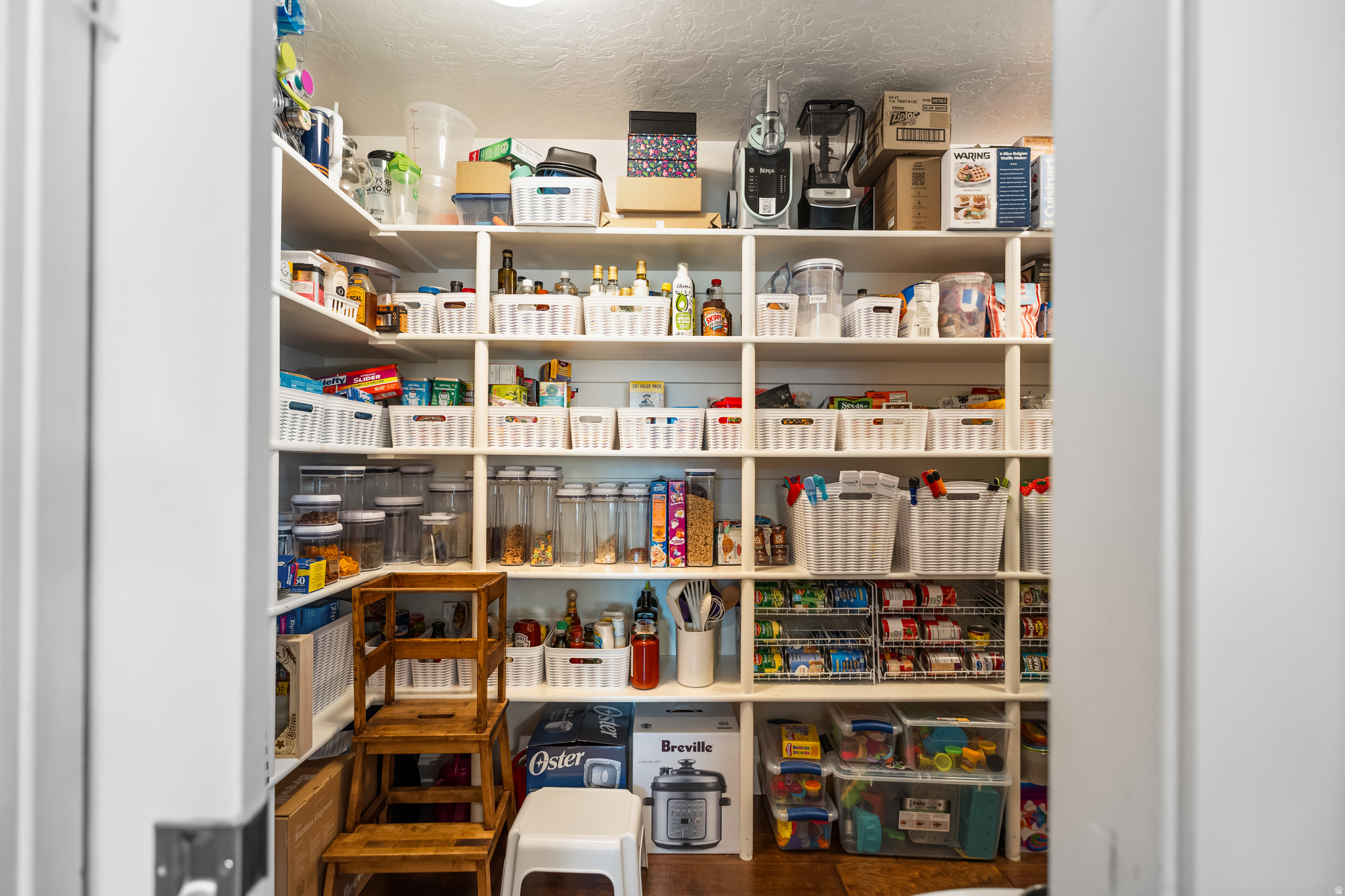 main property photo 37