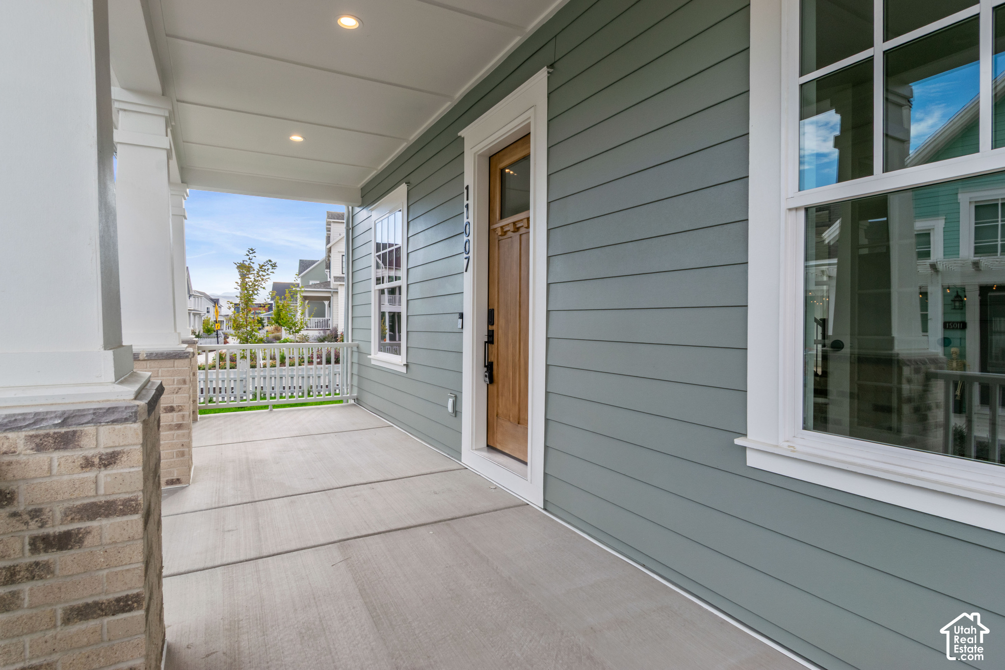 main property photo 13