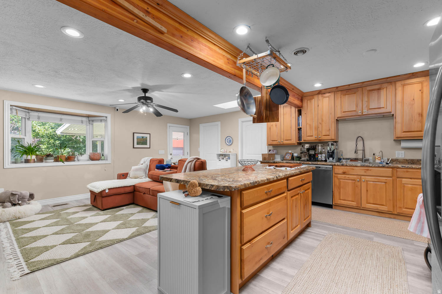 main property photo 9