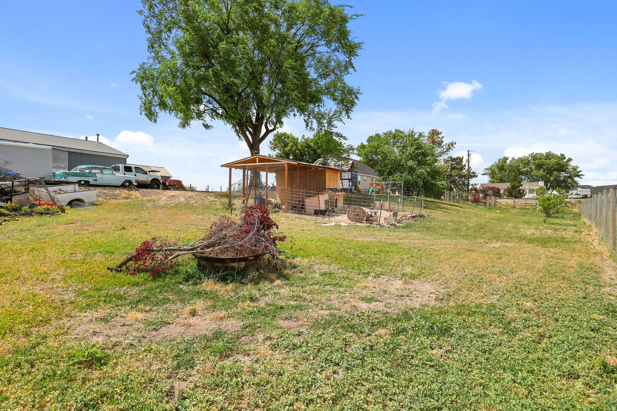 main property photo 30