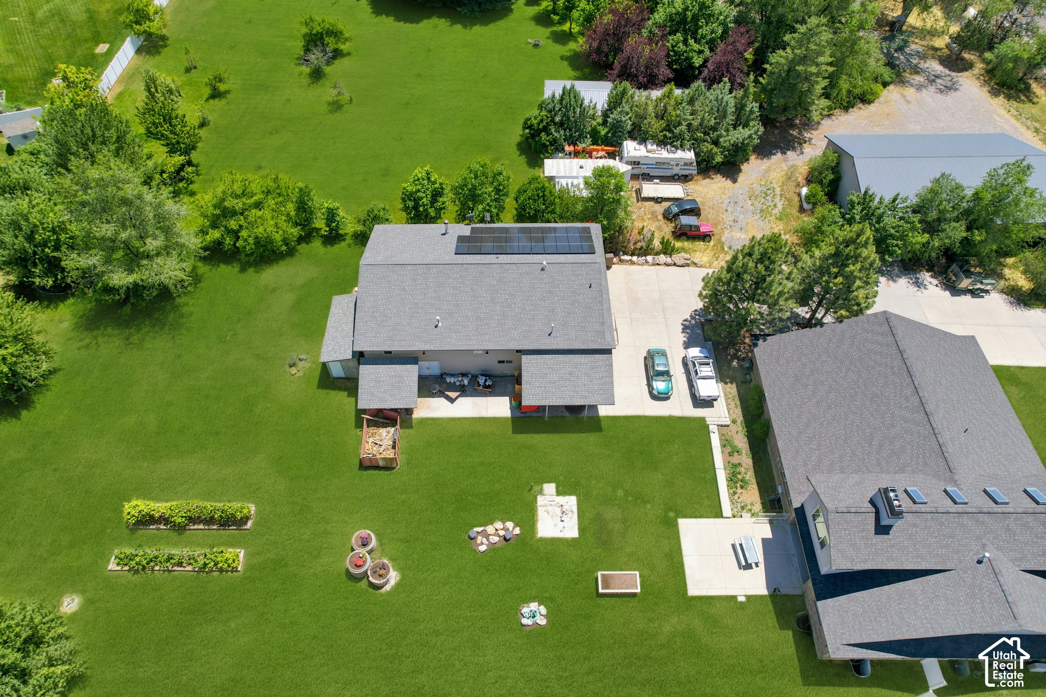 main property photo 89